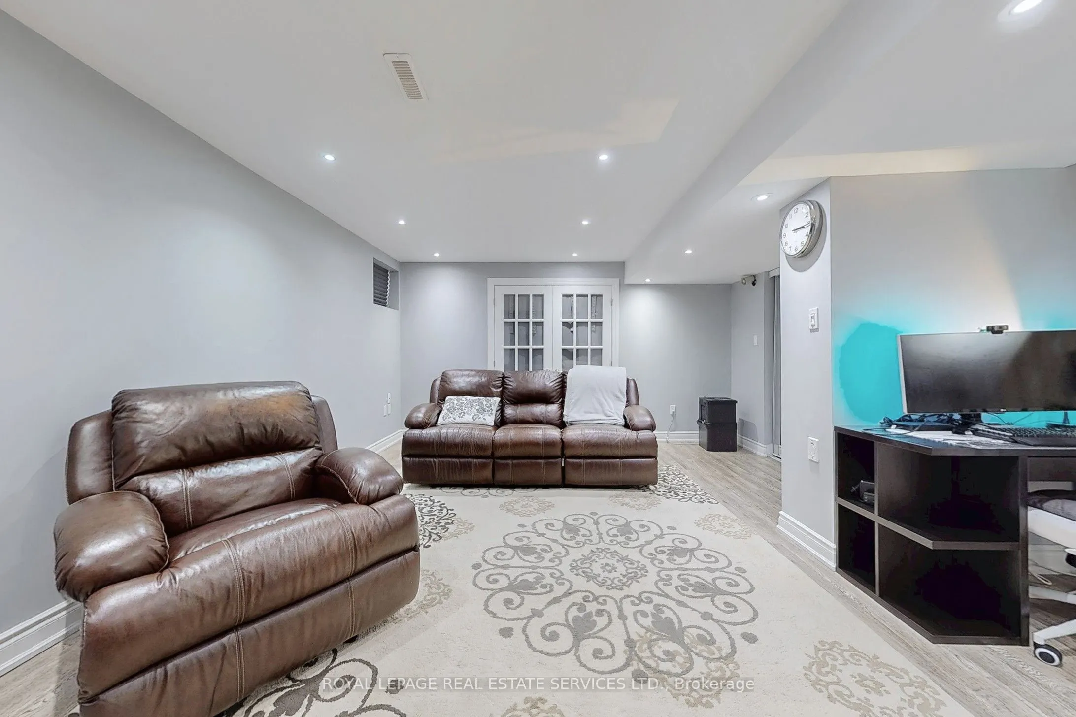 659 Hood Terrace