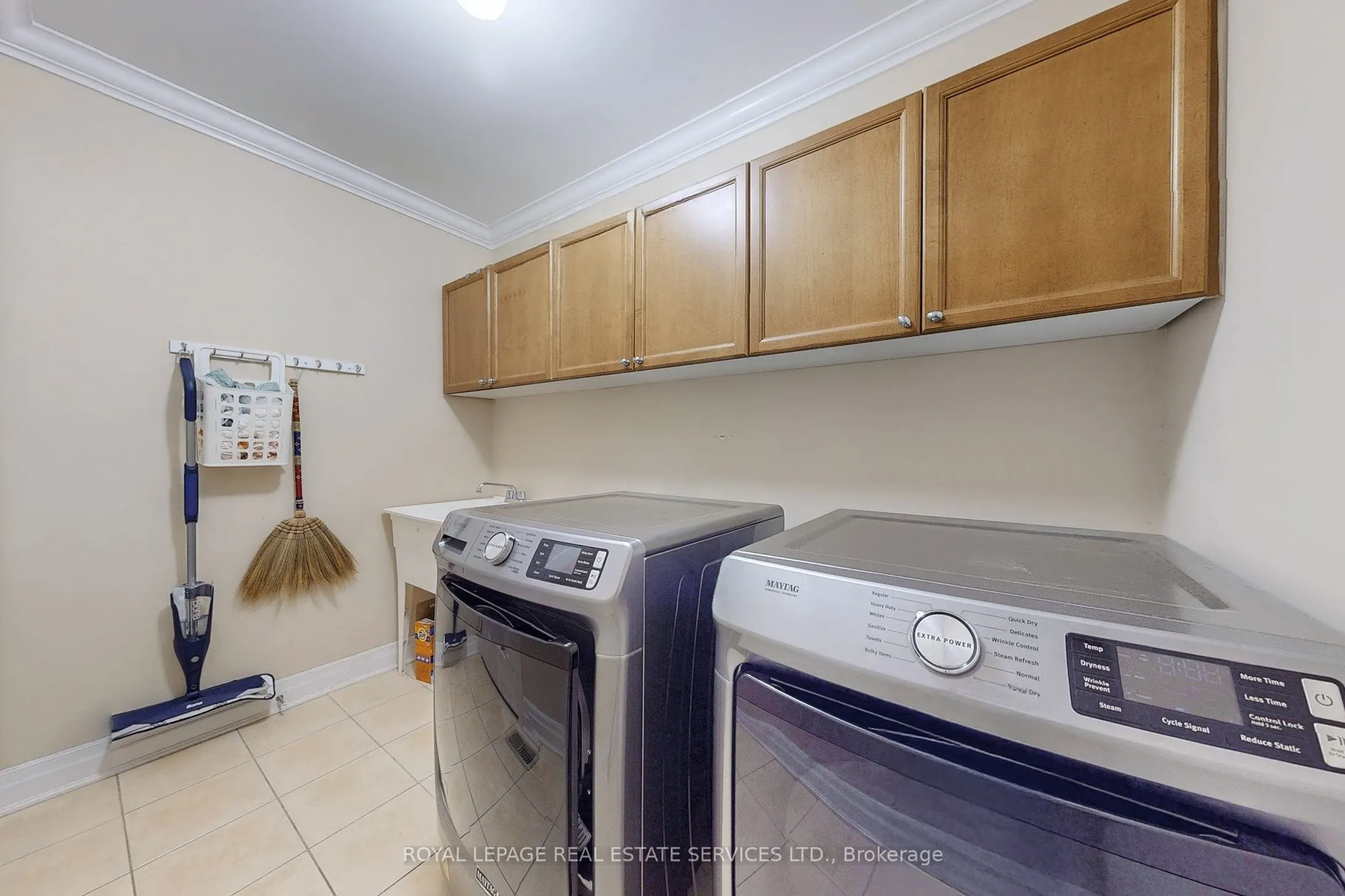 659 Hood Terrace