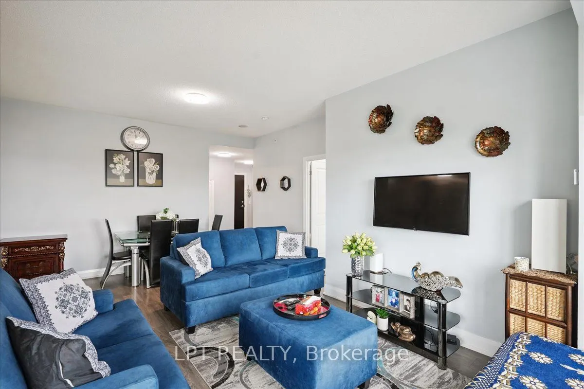 55 Yorkland Boulevard, #8