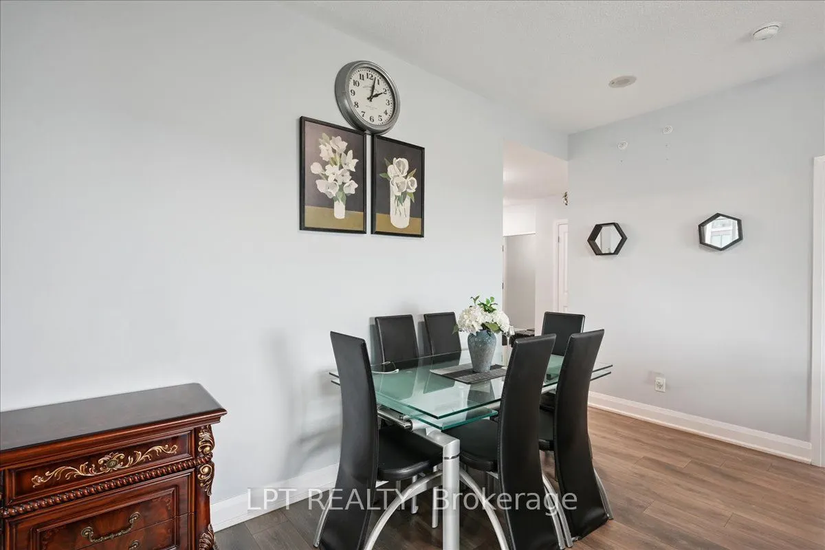 55 Yorkland Boulevard, #8
