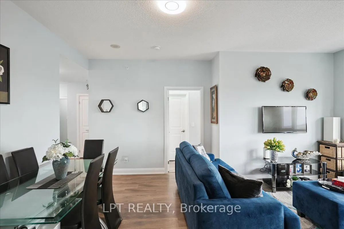 55 Yorkland Boulevard, #8