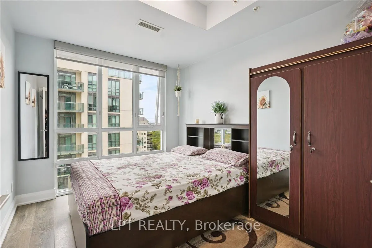 55 Yorkland Boulevard, #8