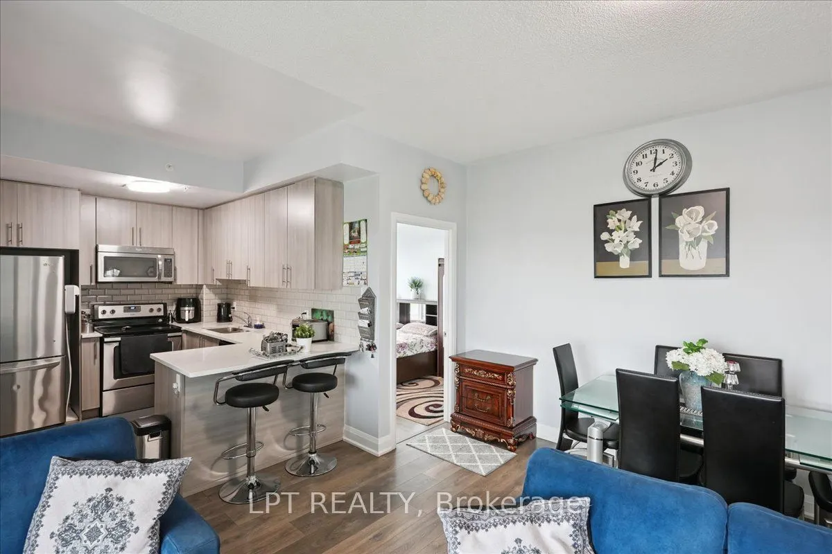 55 Yorkland Boulevard, #8