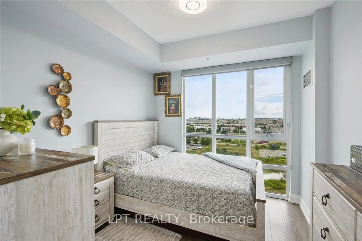 55 Yorkland Boulevard, #8