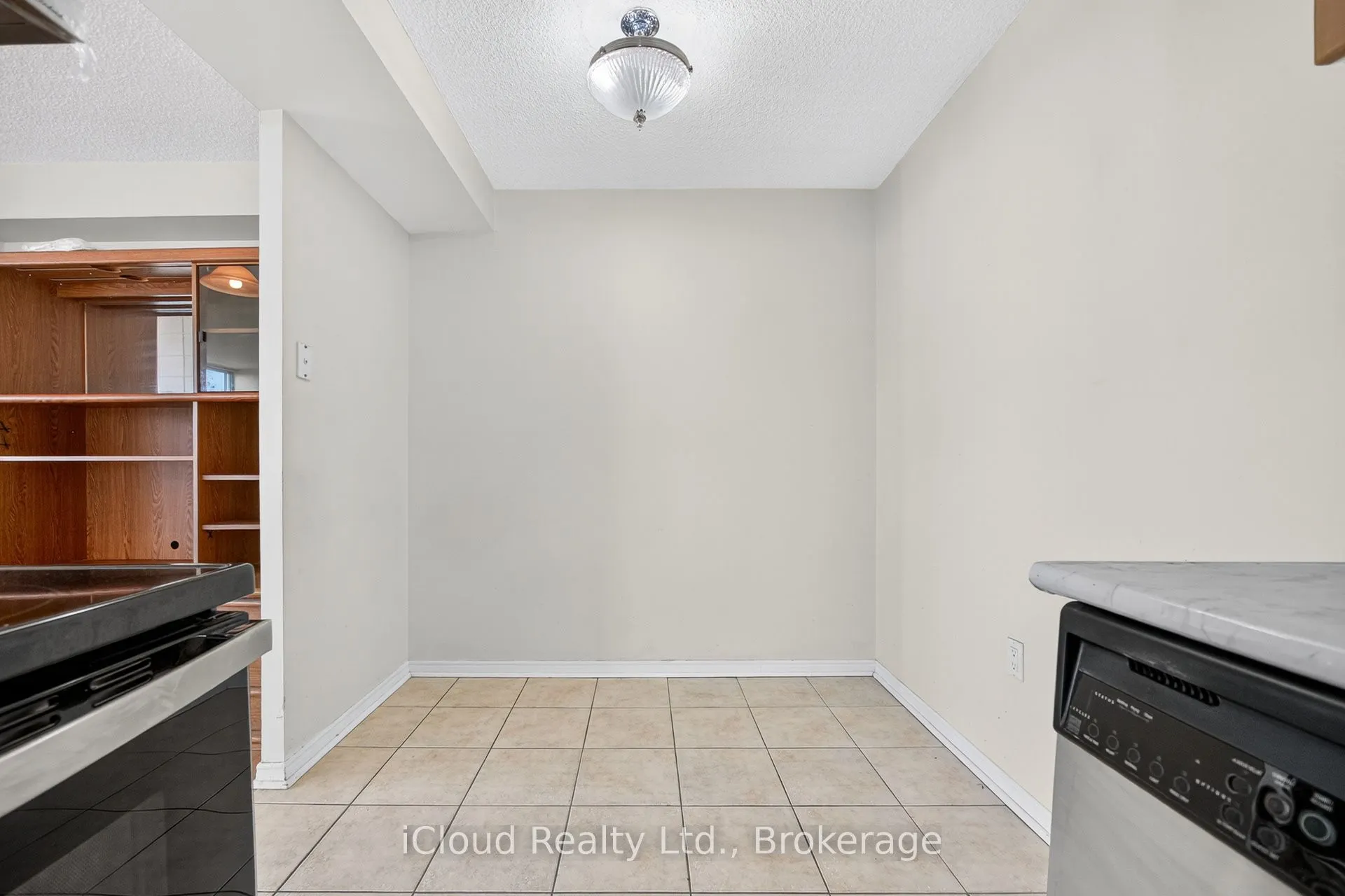 2900 Battleford Road, #1110