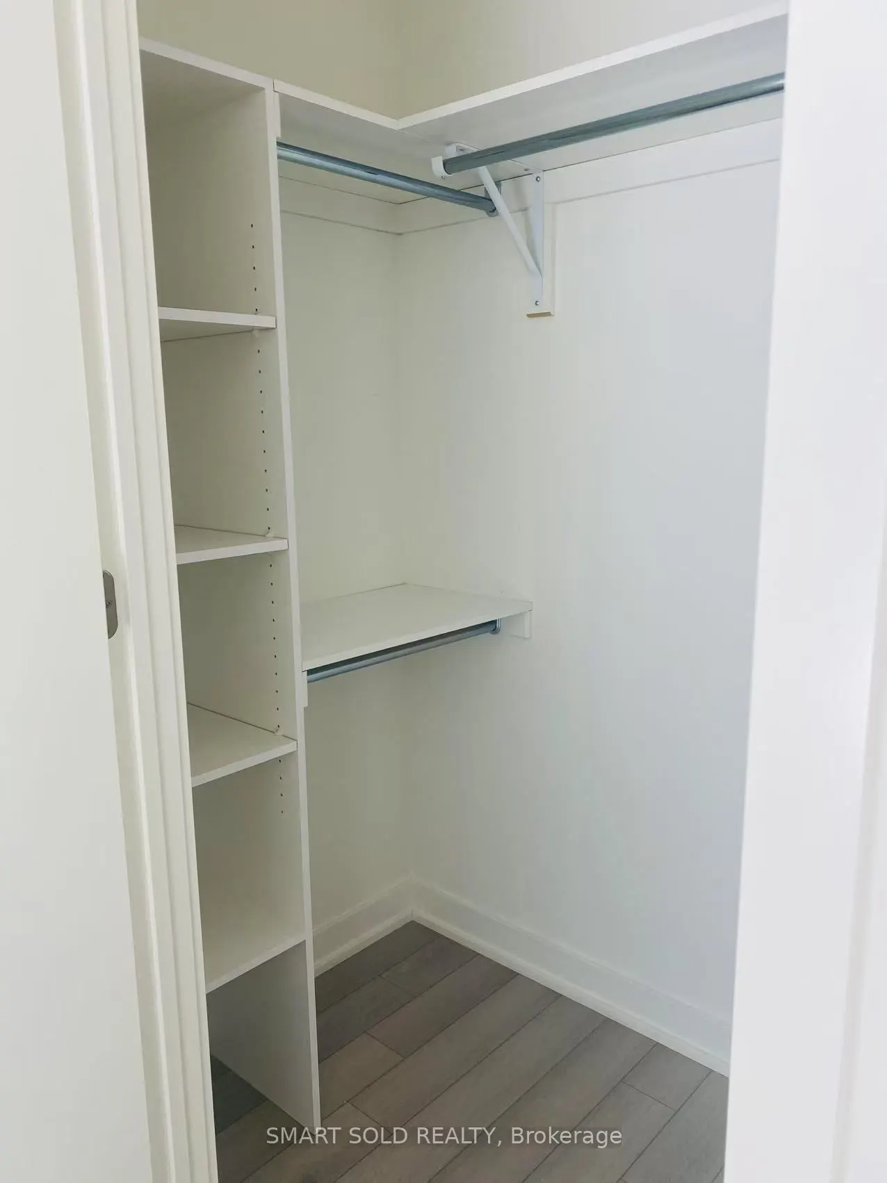 3079 Trafalgar Road, #11