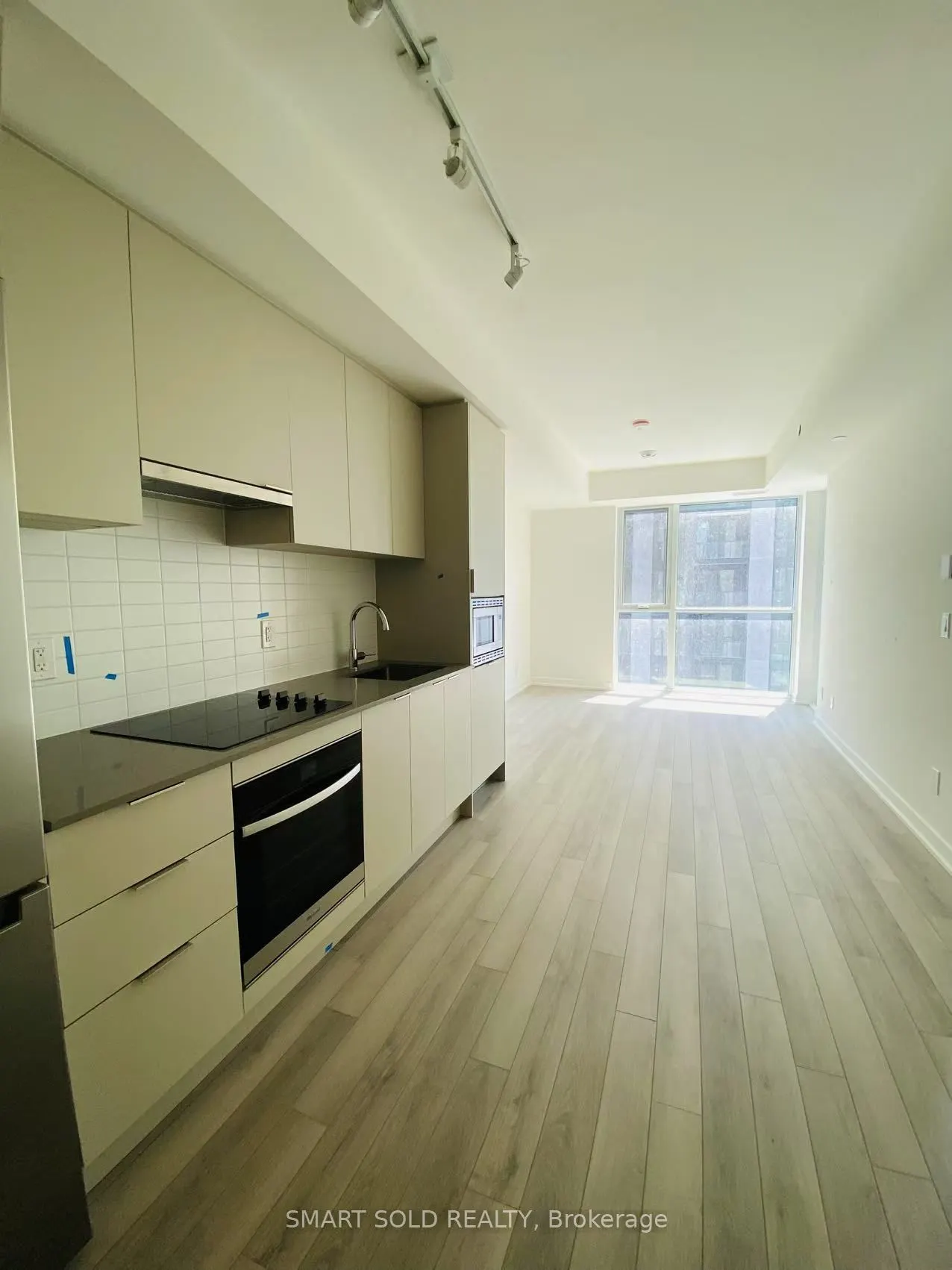 3079 Trafalgar Road, #11