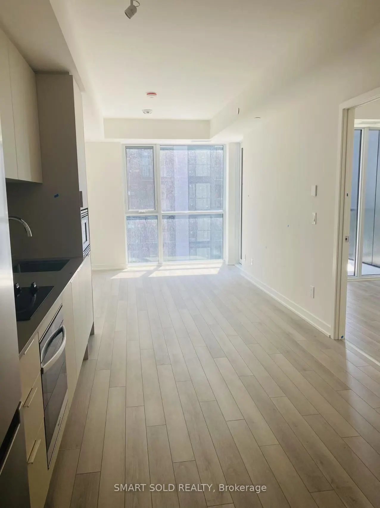 3079 Trafalgar Road, #11