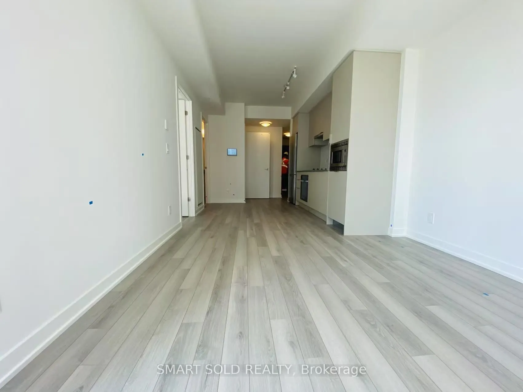 3079 Trafalgar Road, #11
