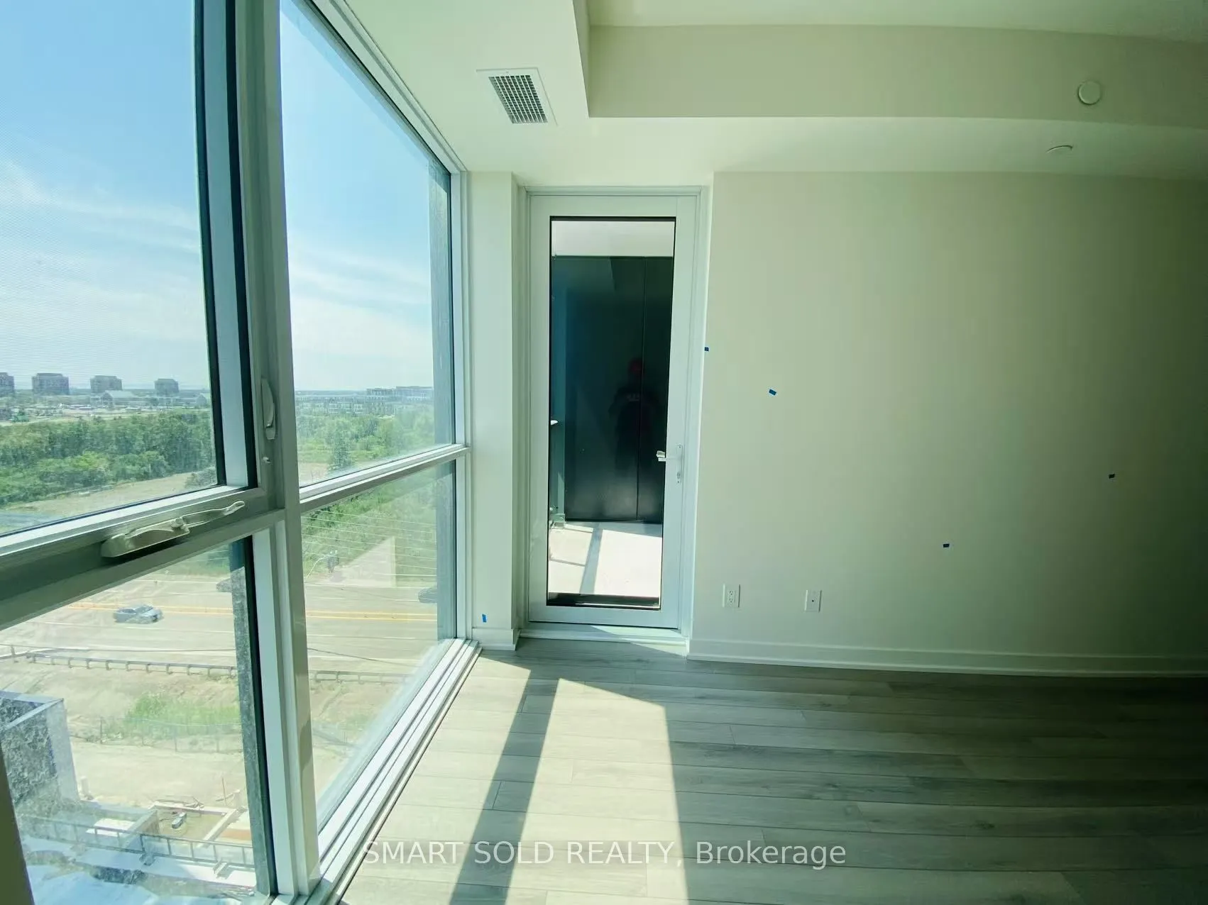 3079 Trafalgar Road, #11