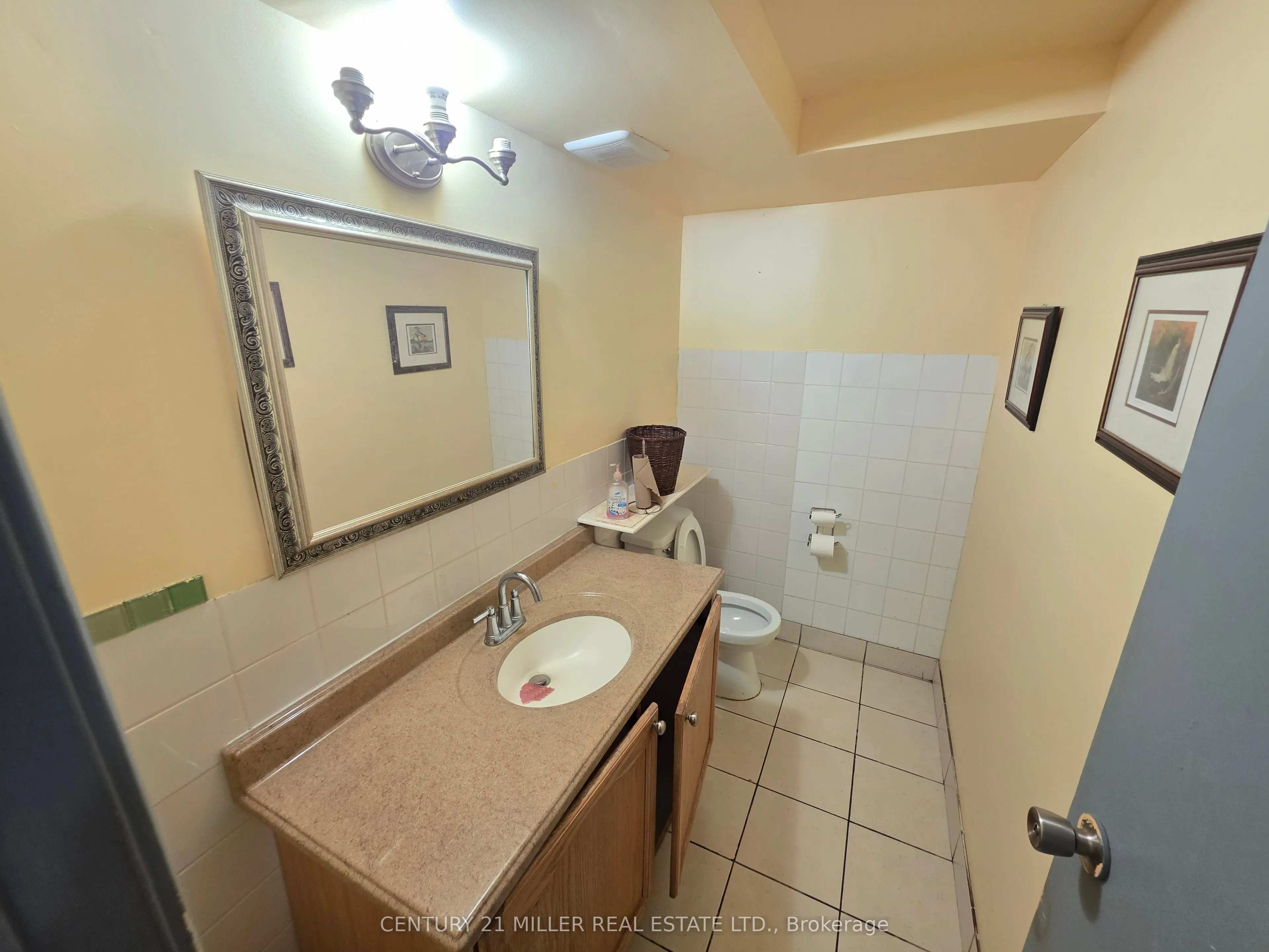 3321 Bloor Street W