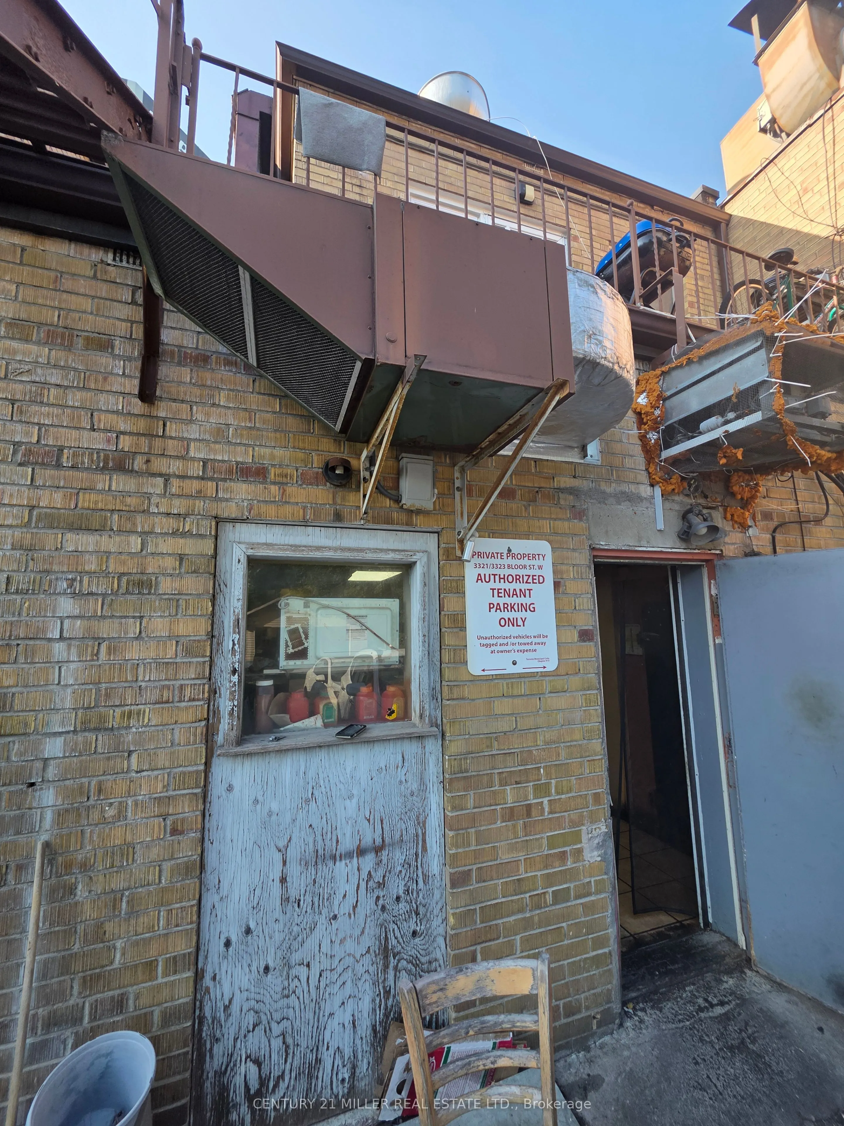 3321 Bloor Street W