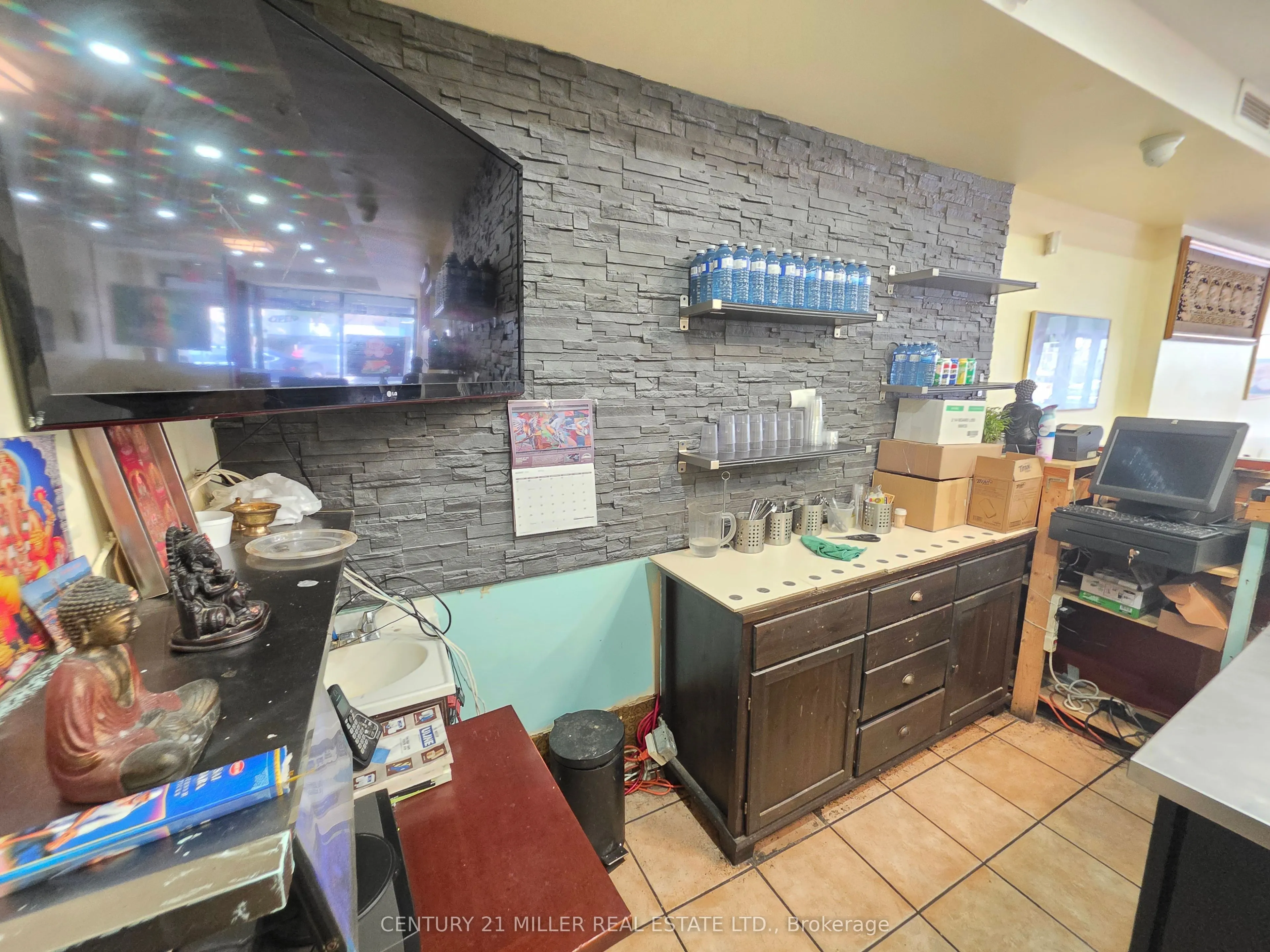 3321 Bloor Street W