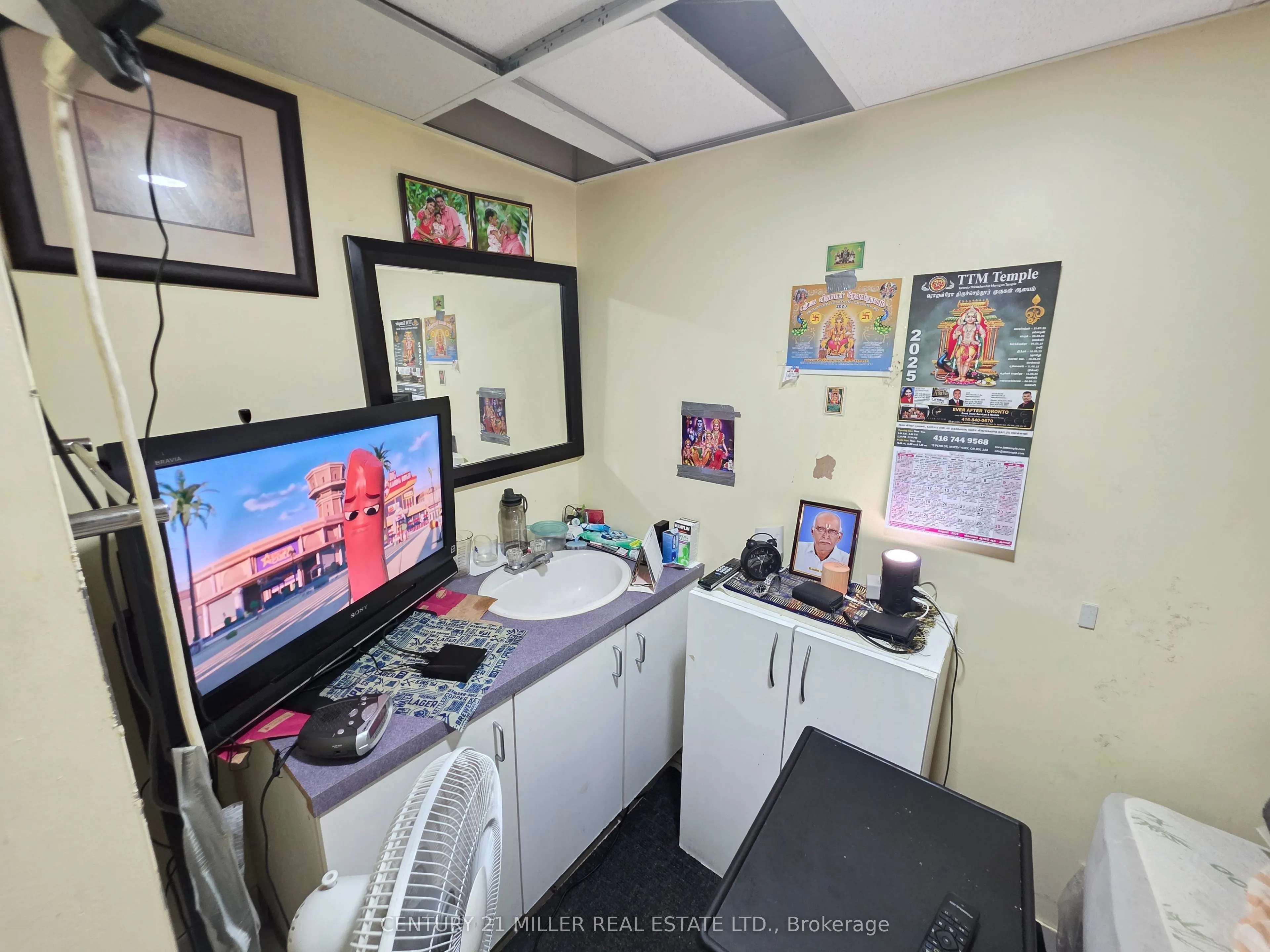 3321 Bloor Street W
