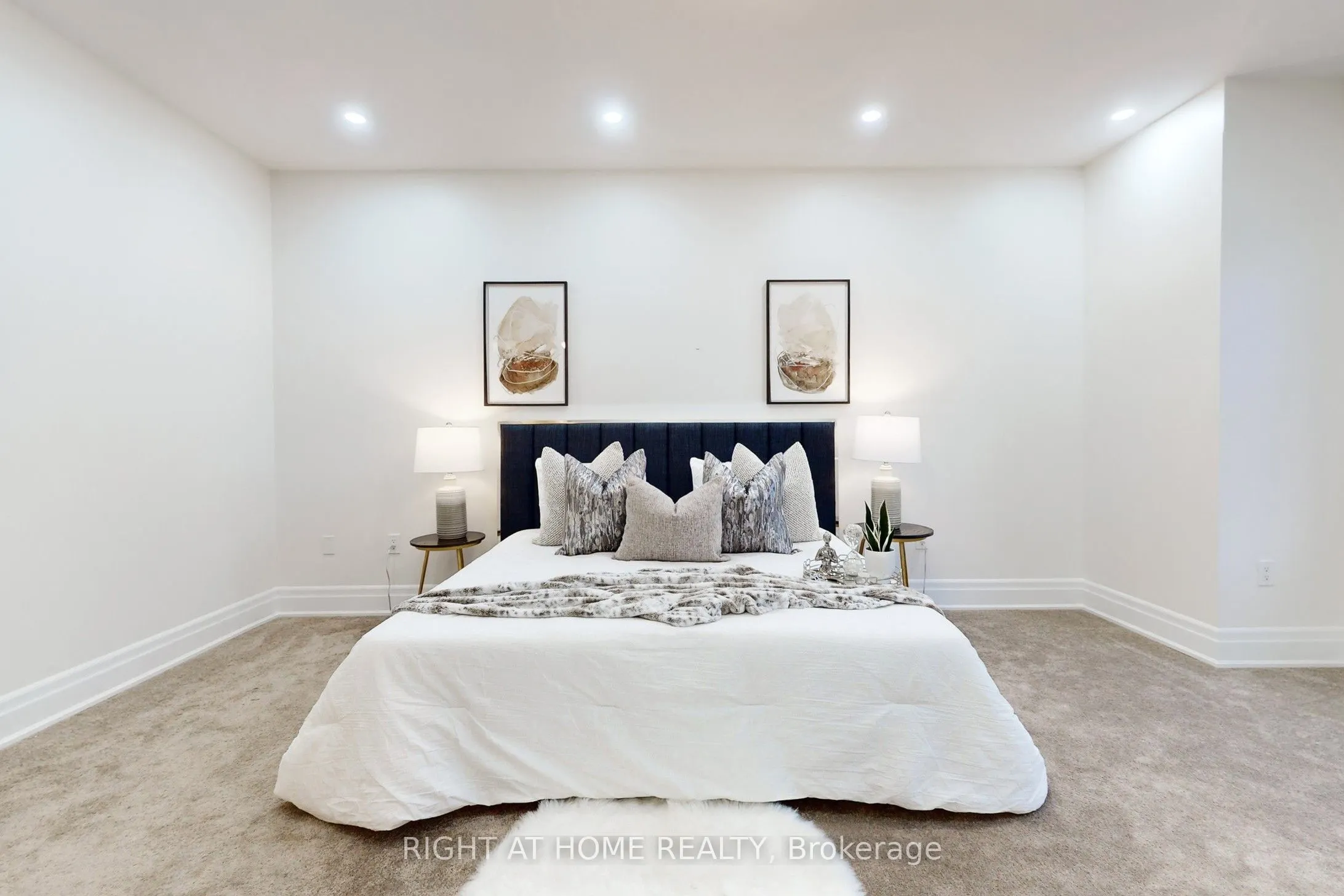 1199 QUEENS PLATE Road E