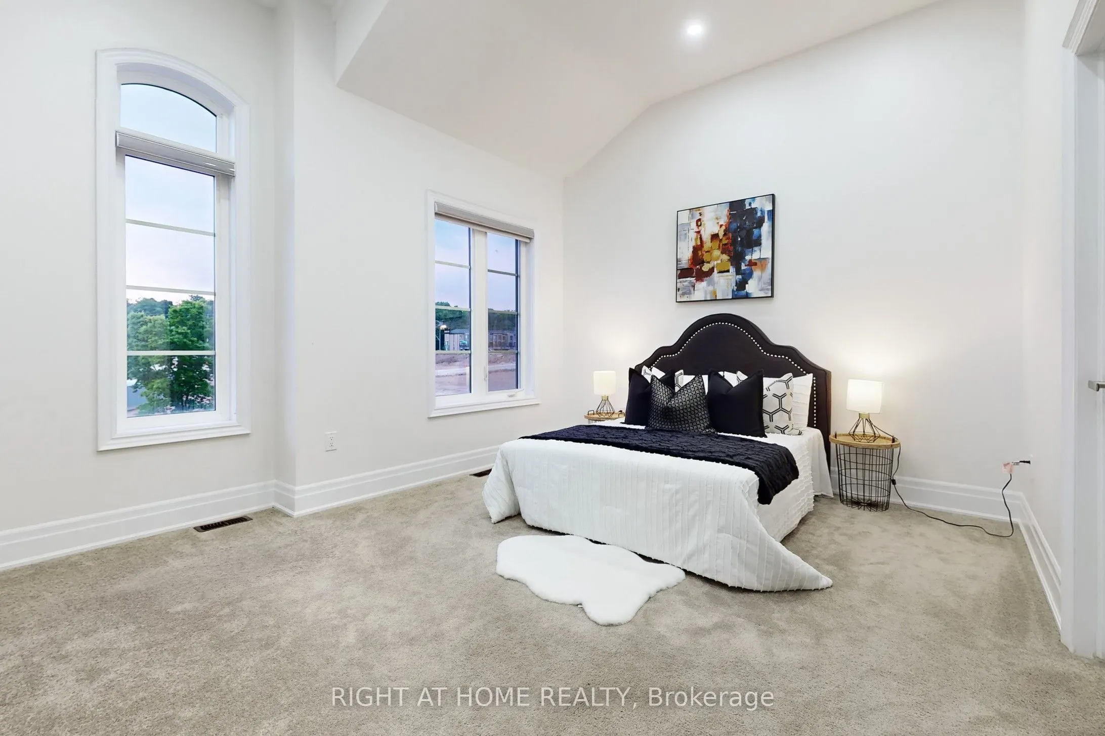 1199 QUEENS PLATE Road E