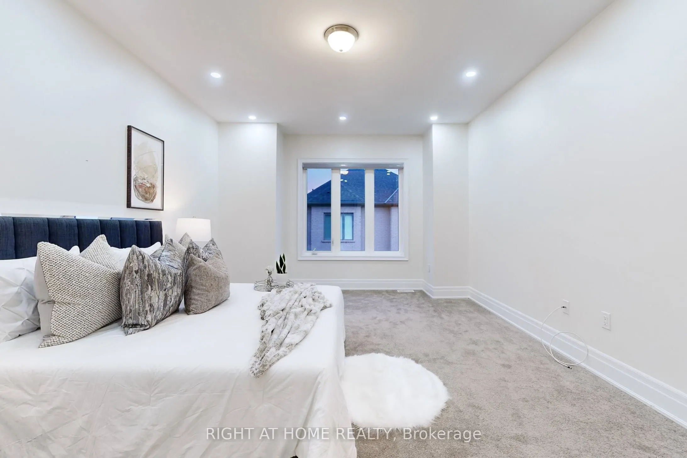 1199 QUEENS PLATE Road E