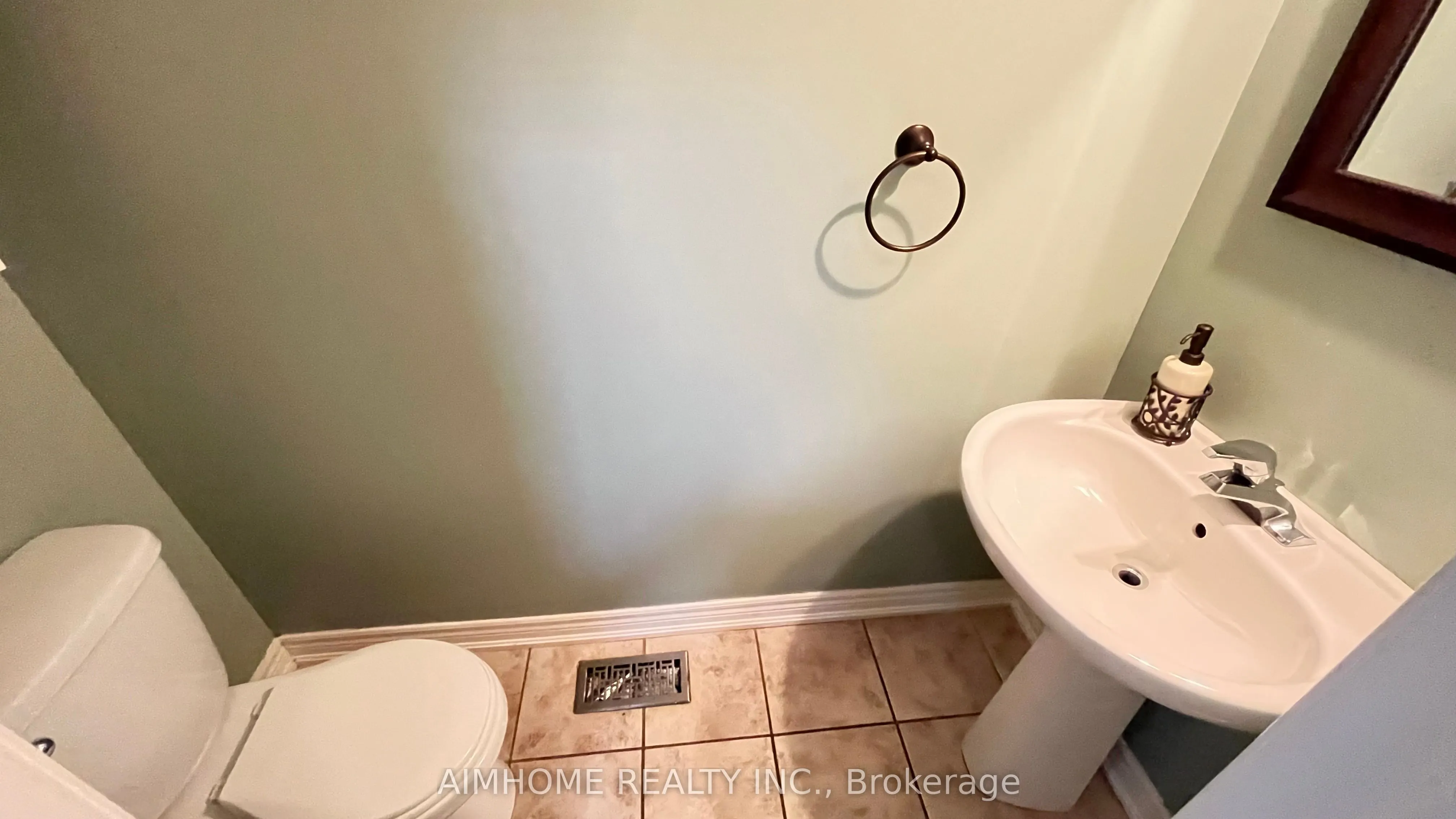 881 Knotty Pine Grove, #Main and Upper