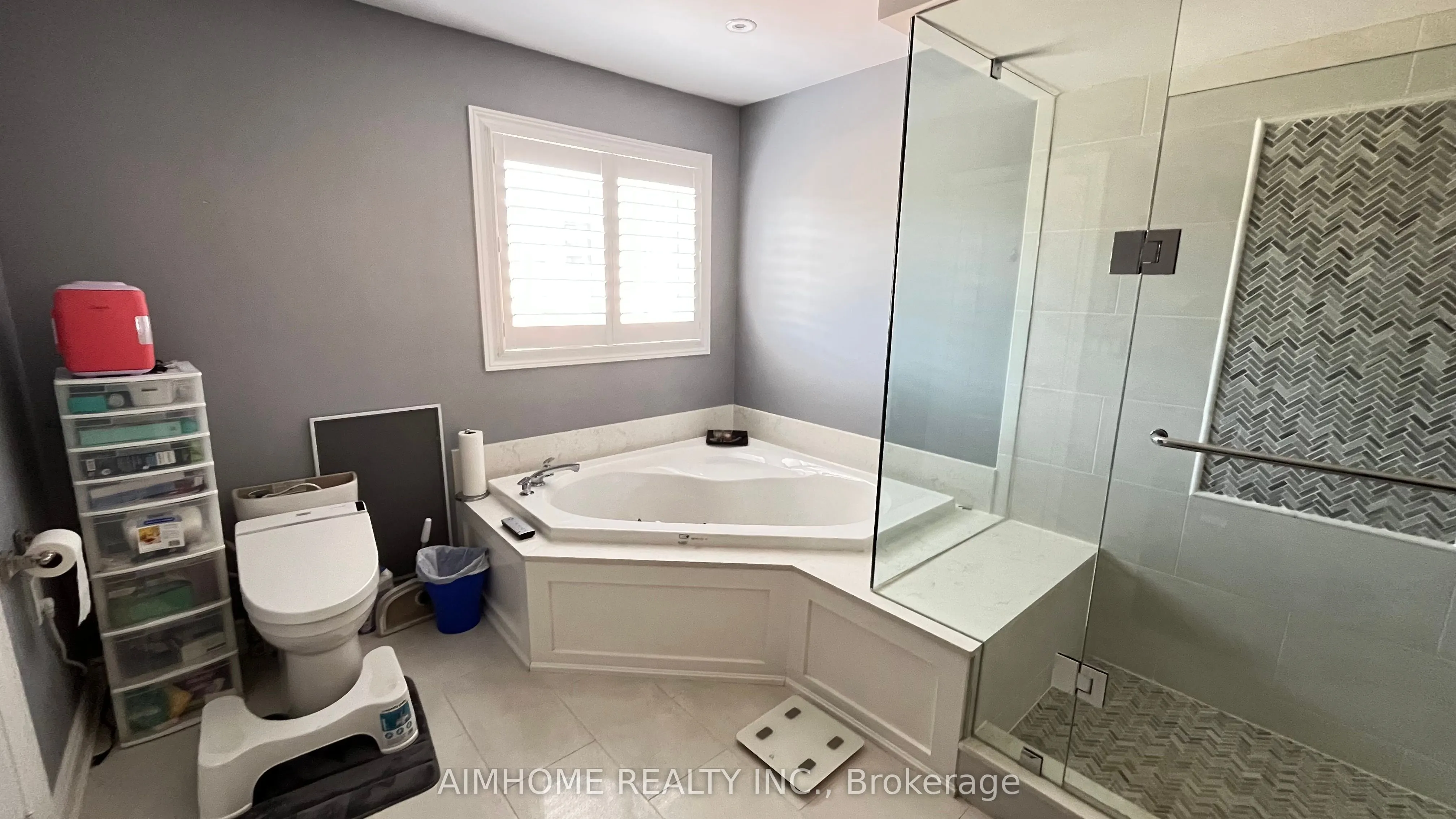 881 Knotty Pine Grove, #Main and Upper