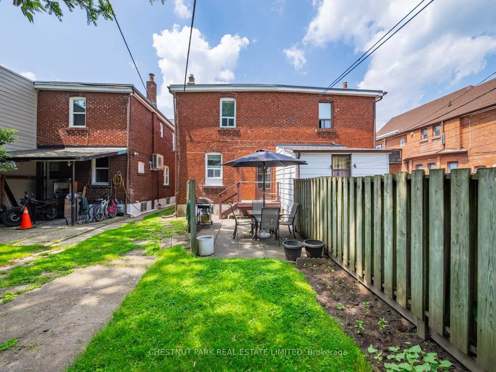 673 Durie Street