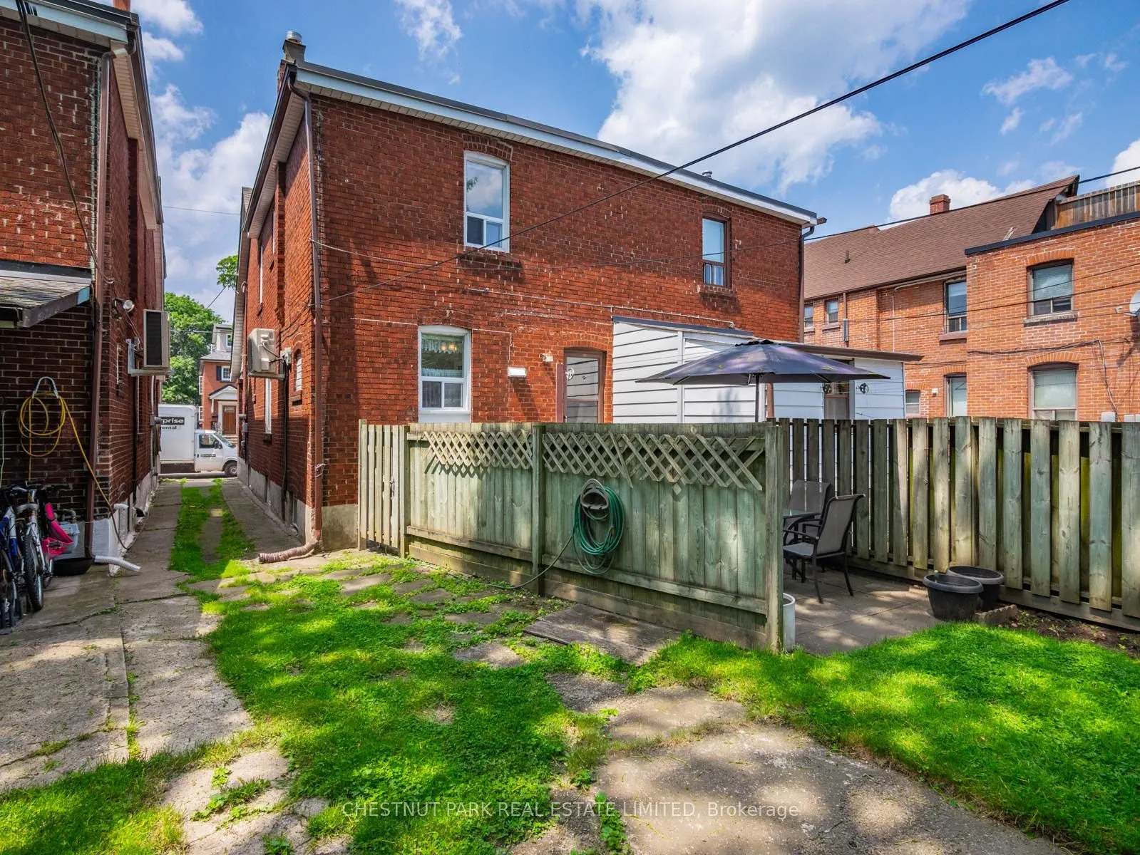 673 Durie Street