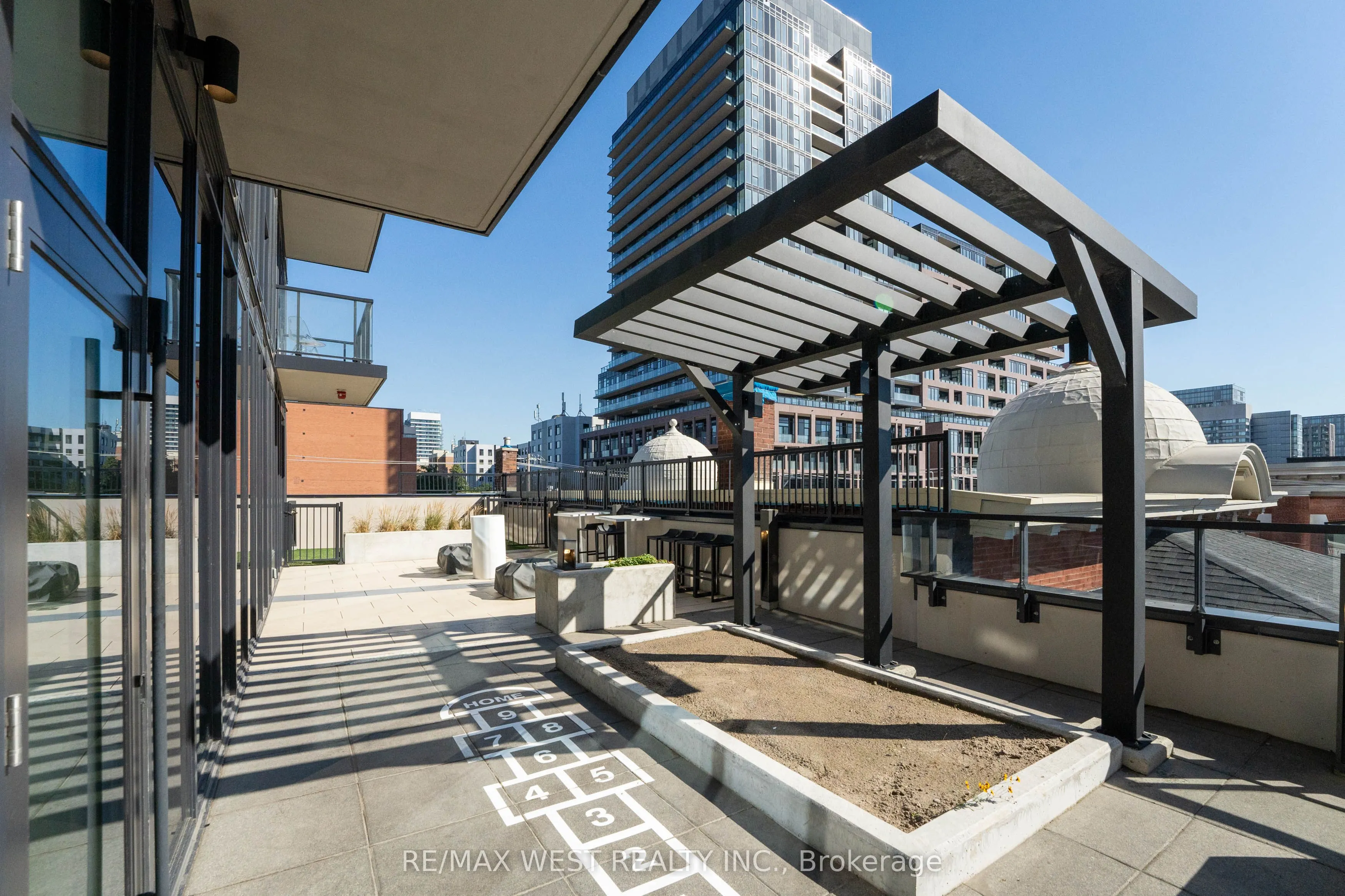 270 Dufferin Street, #413