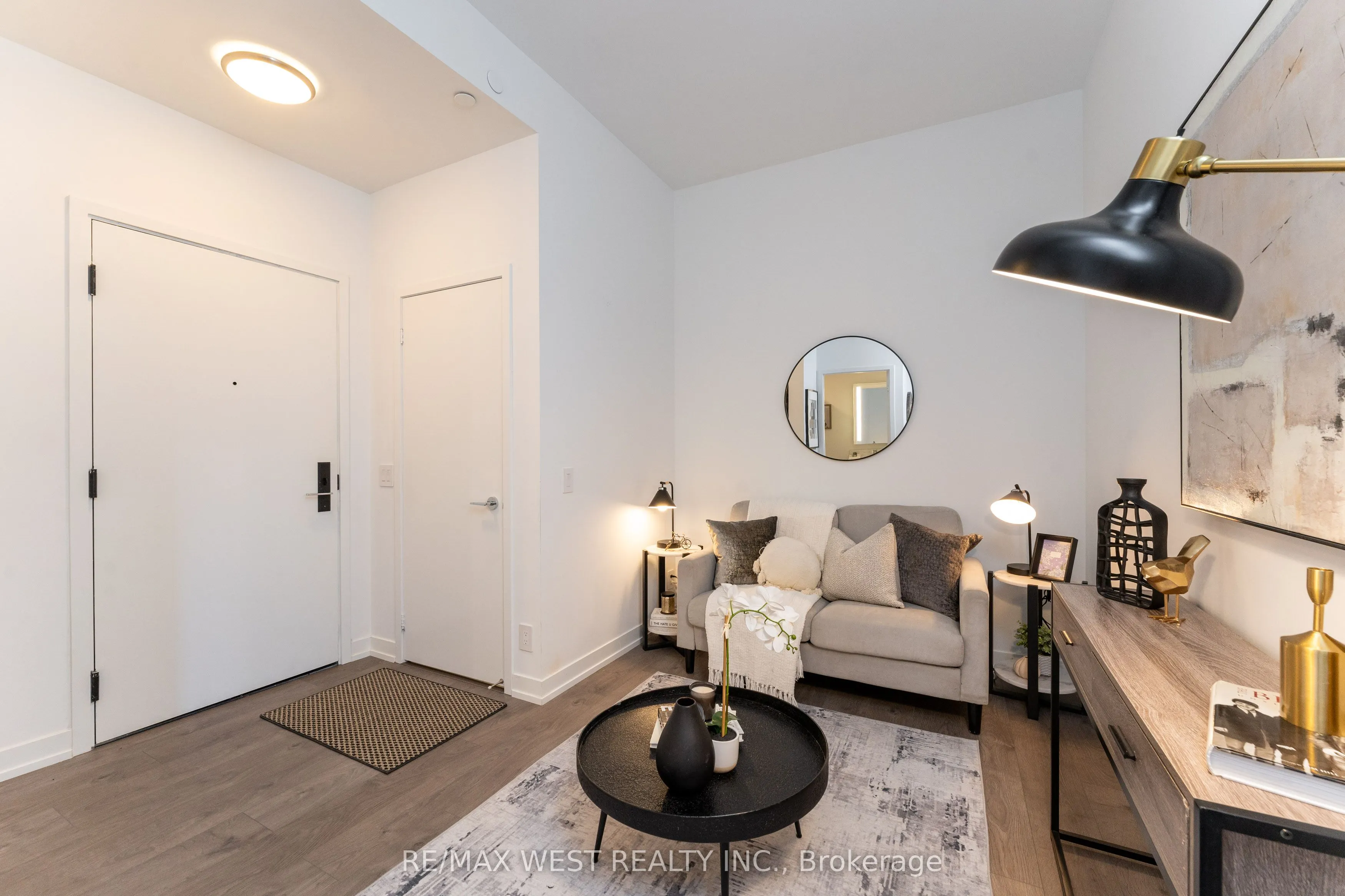 270 Dufferin Street, #413