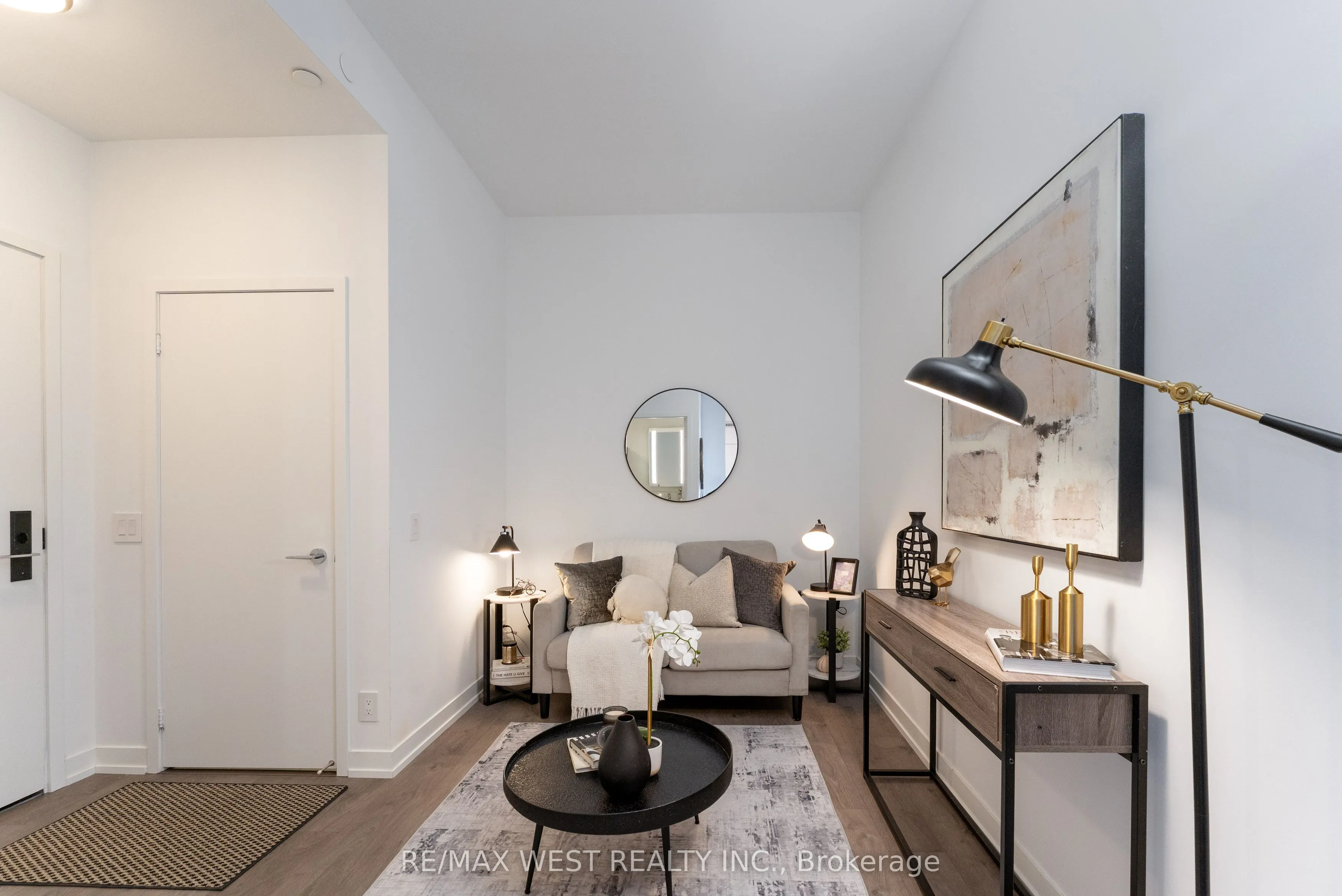 270 Dufferin Street, #413