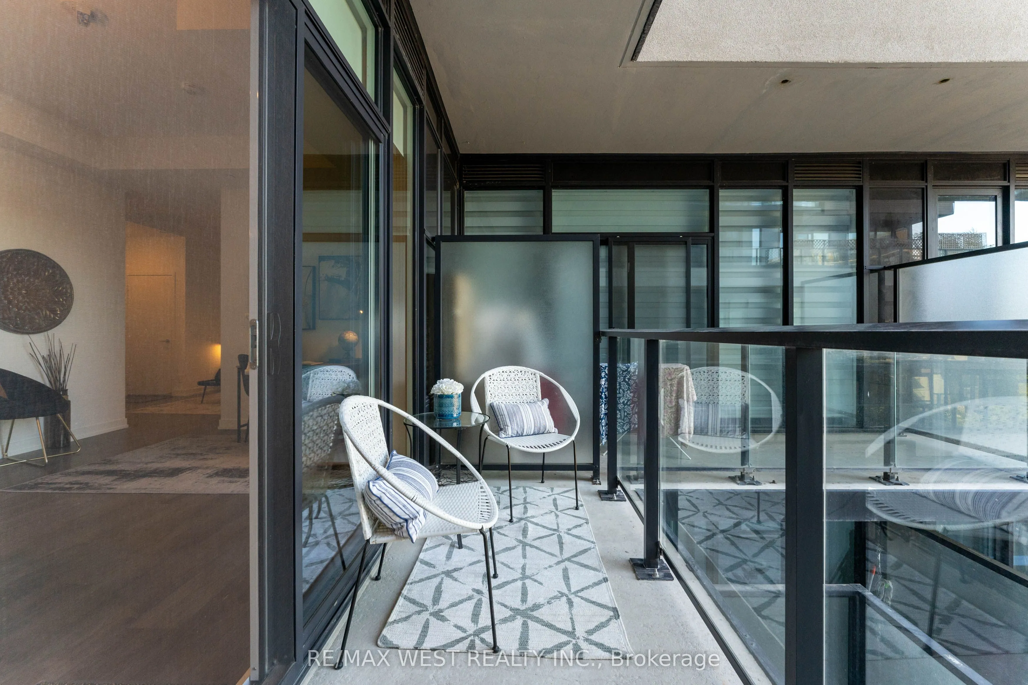 270 Dufferin Street, #413