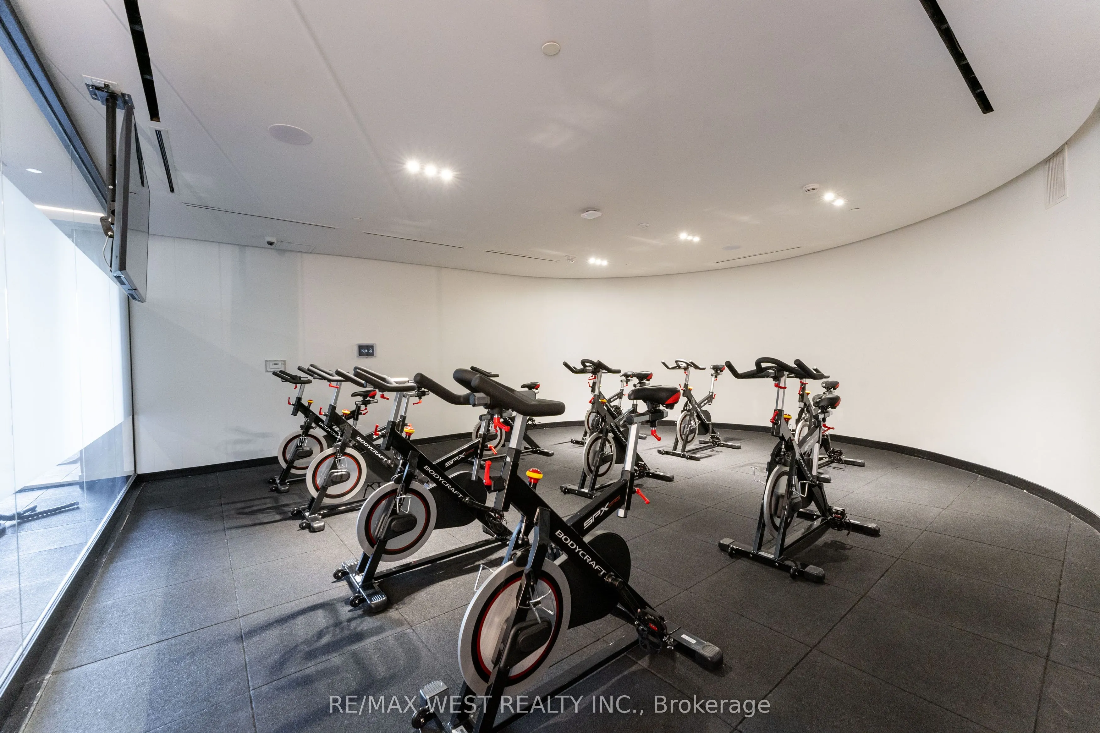 270 Dufferin Street, #413