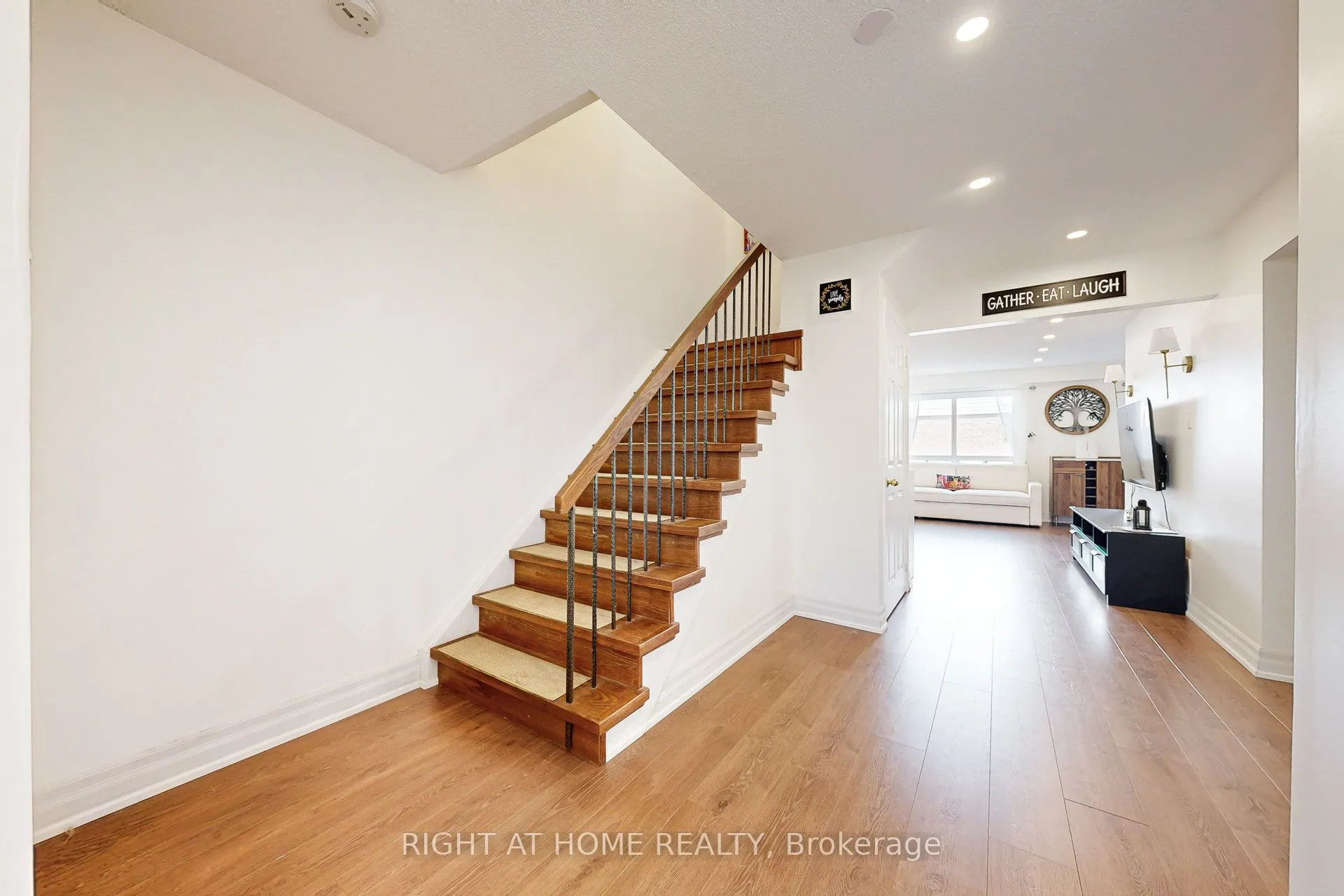 2355 Fifth Line W, #42