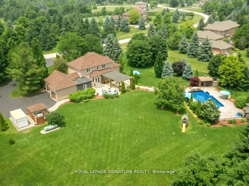 10 Forest Ridge Crescent