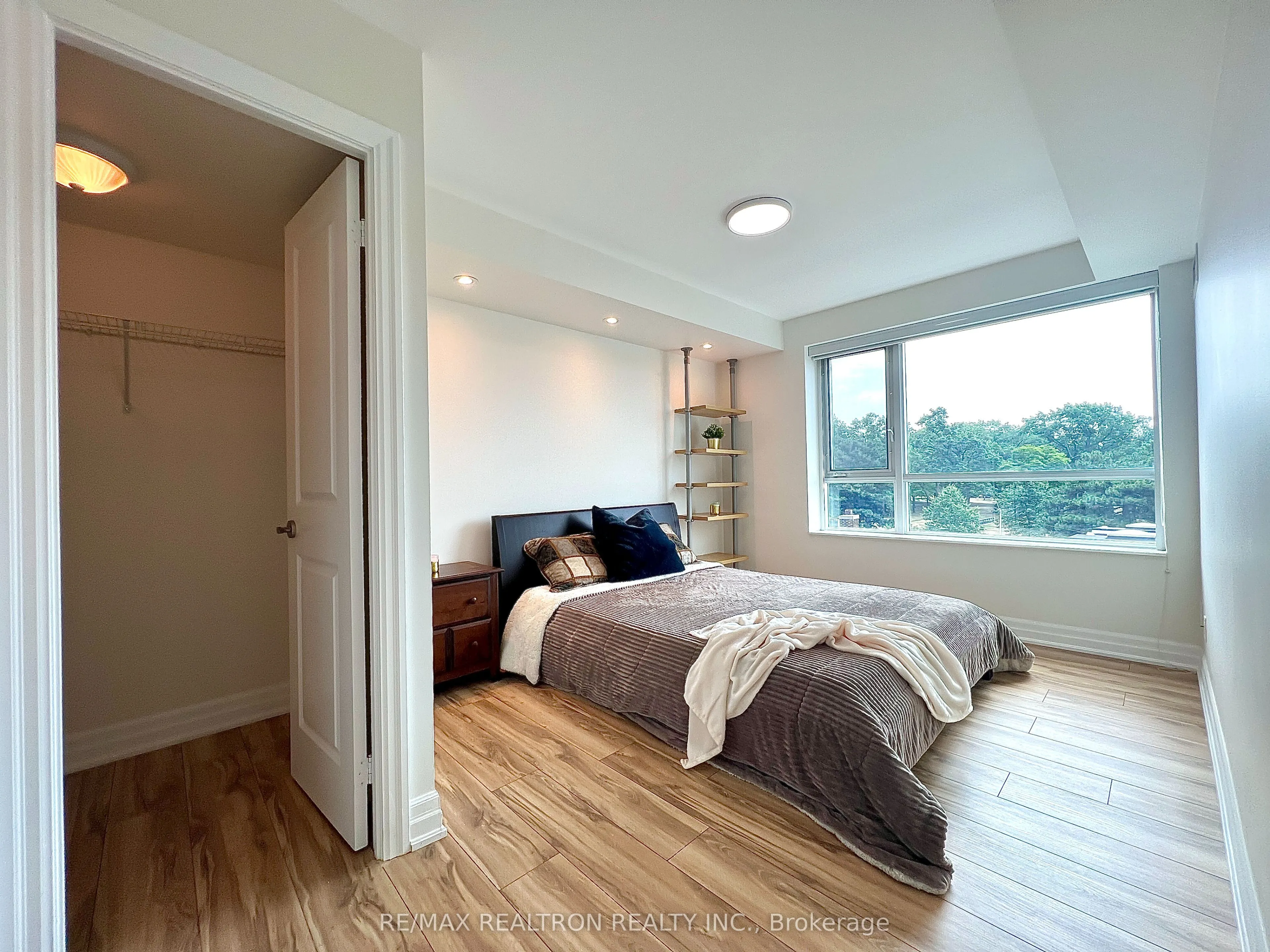 20 Gothic Avenue, #309