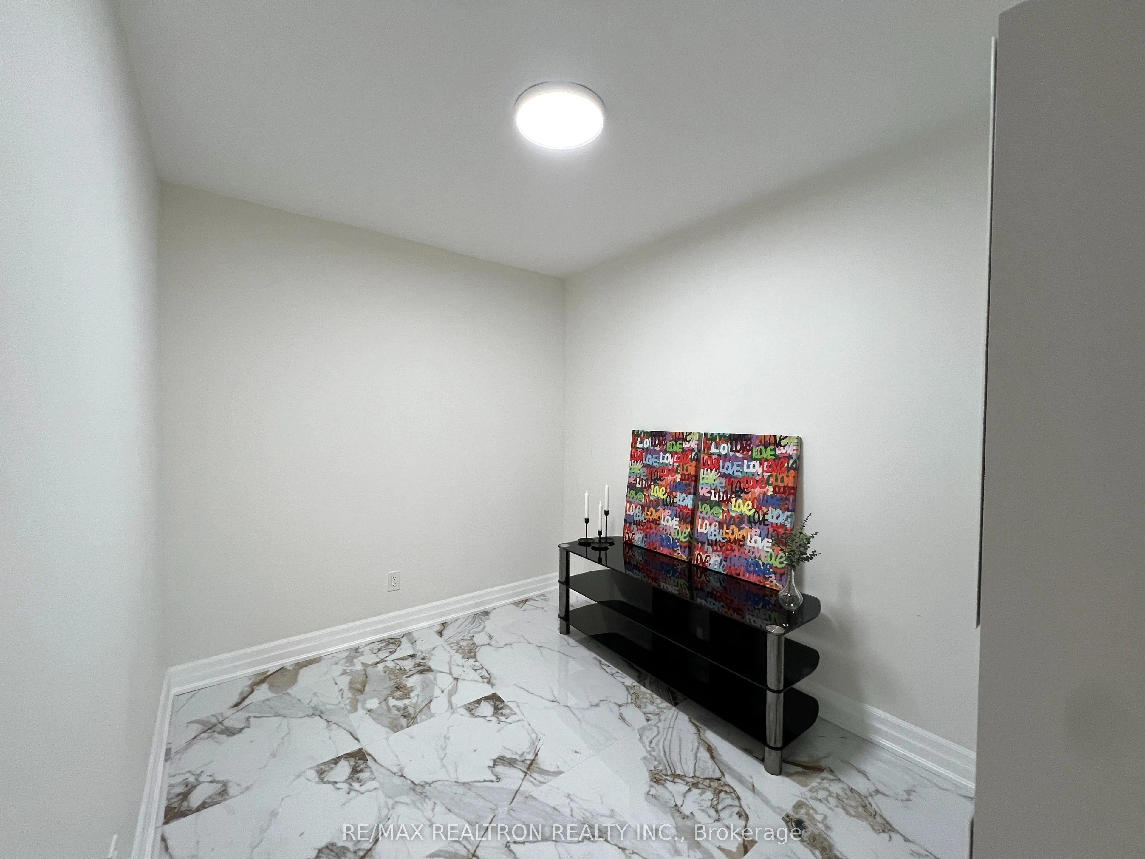 20 Gothic Avenue, #309