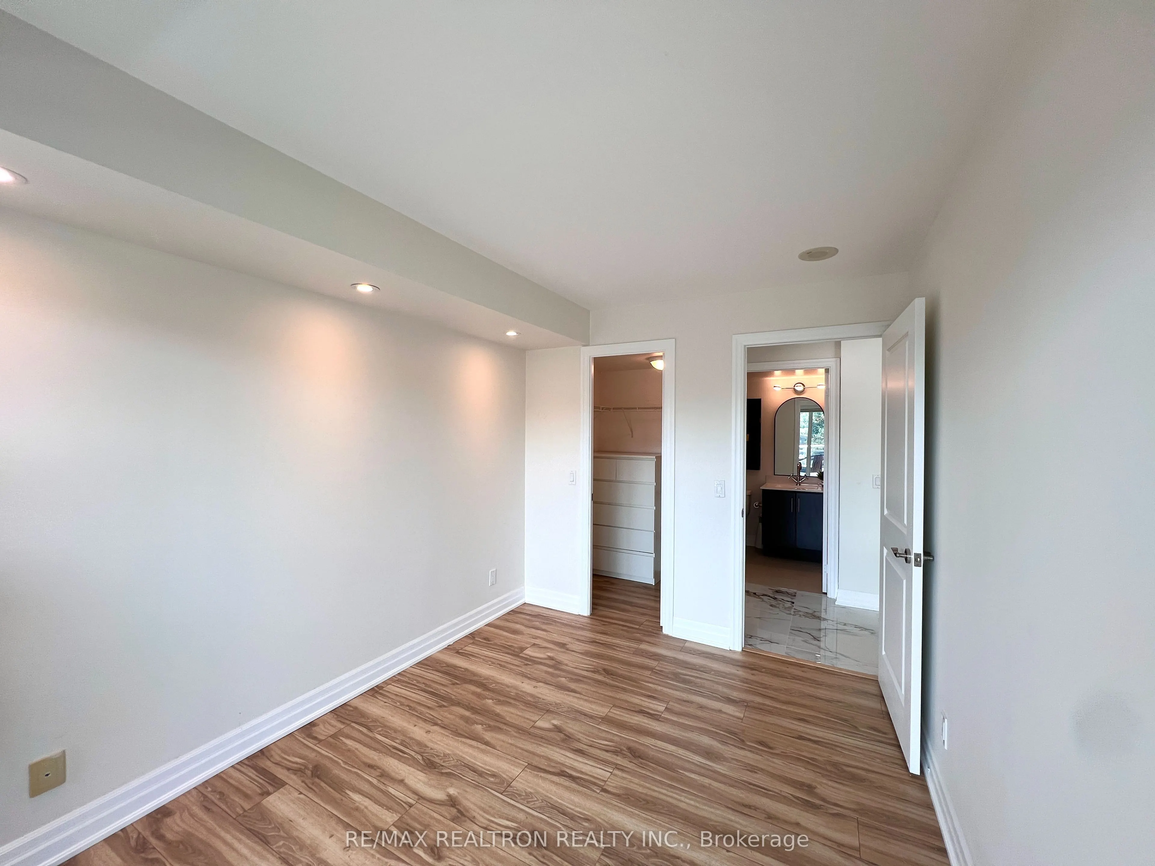 20 Gothic Avenue, #309