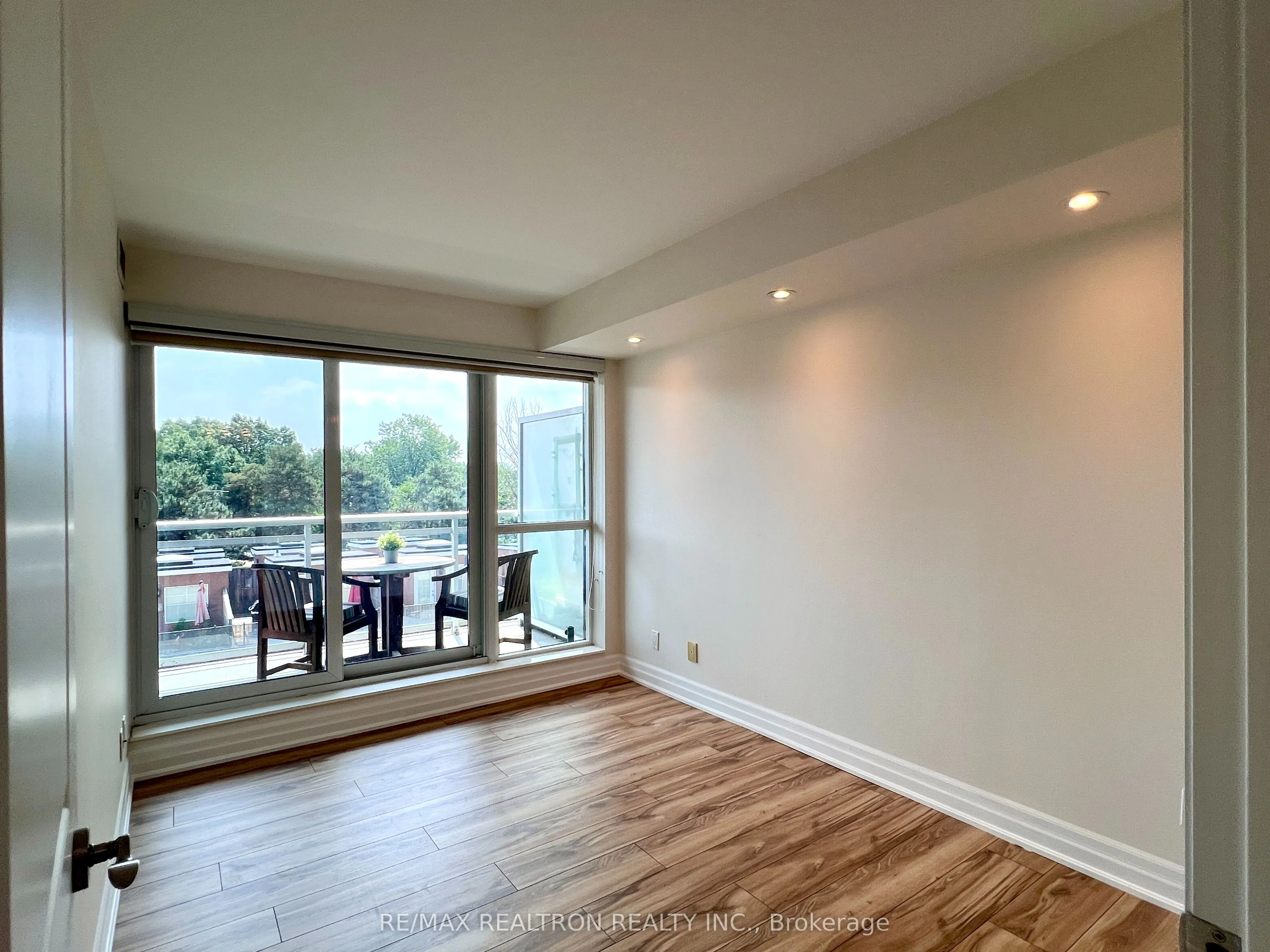 20 Gothic Avenue, #309