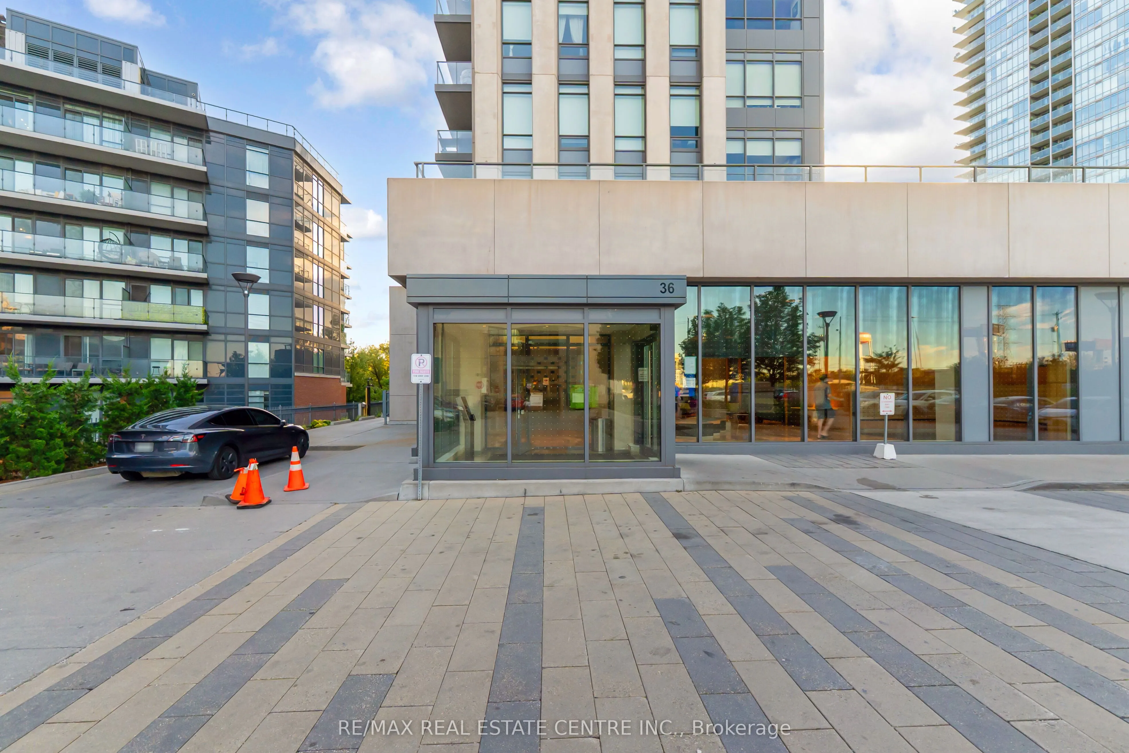 36 Park Lawn Road, #2209