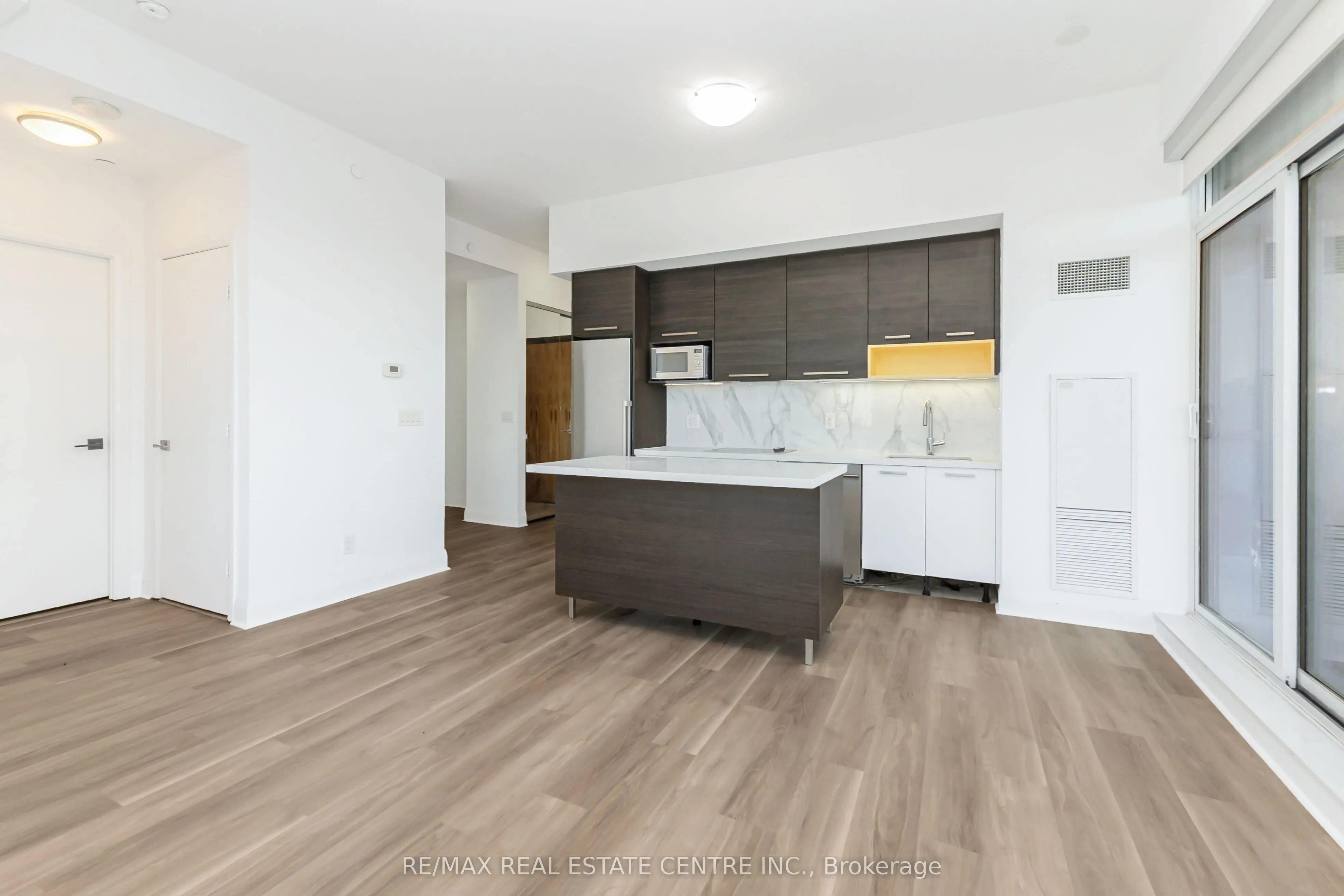36 Park Lawn Road, #2209