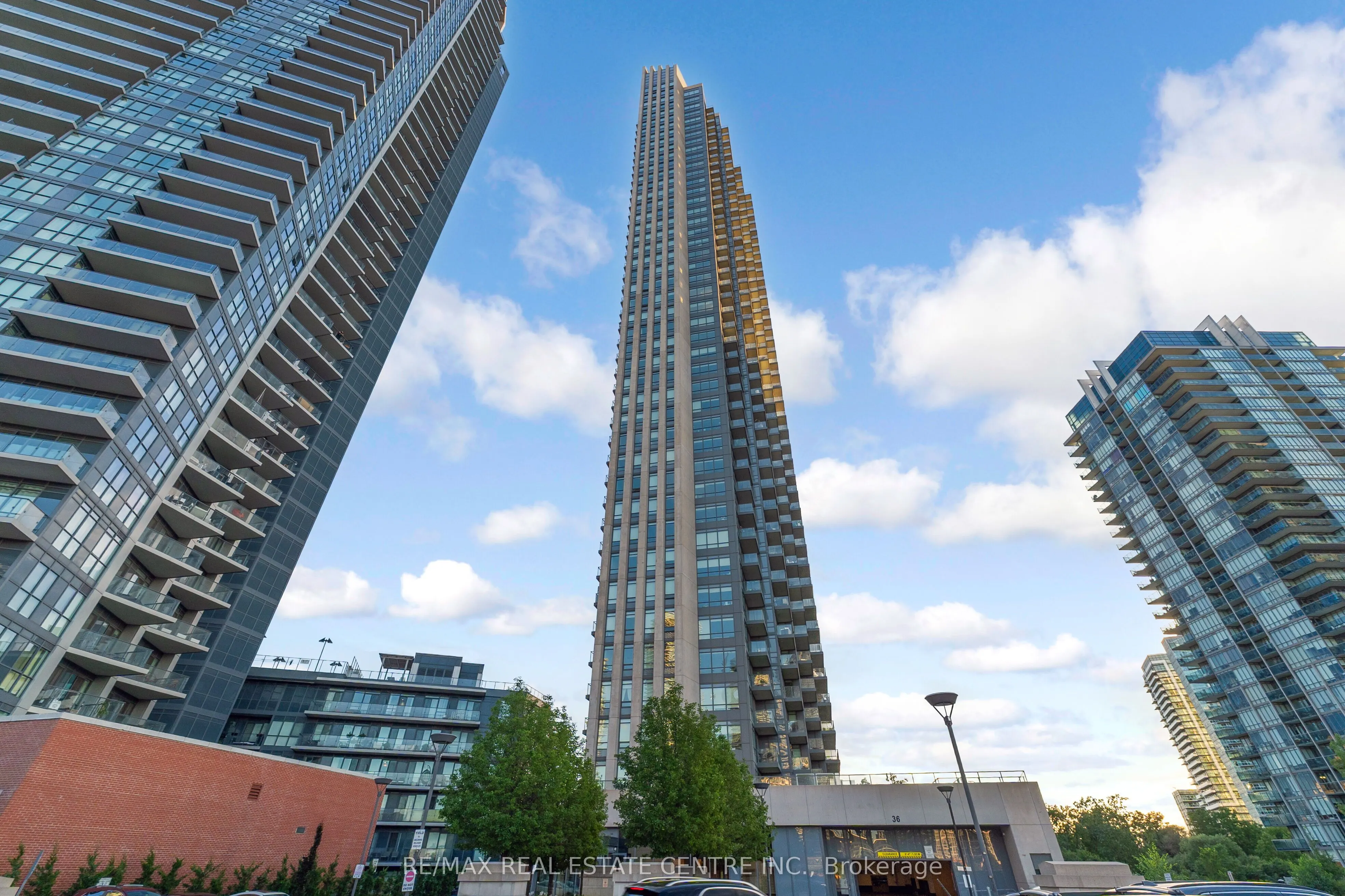 36 Park Lawn Road, #2209
