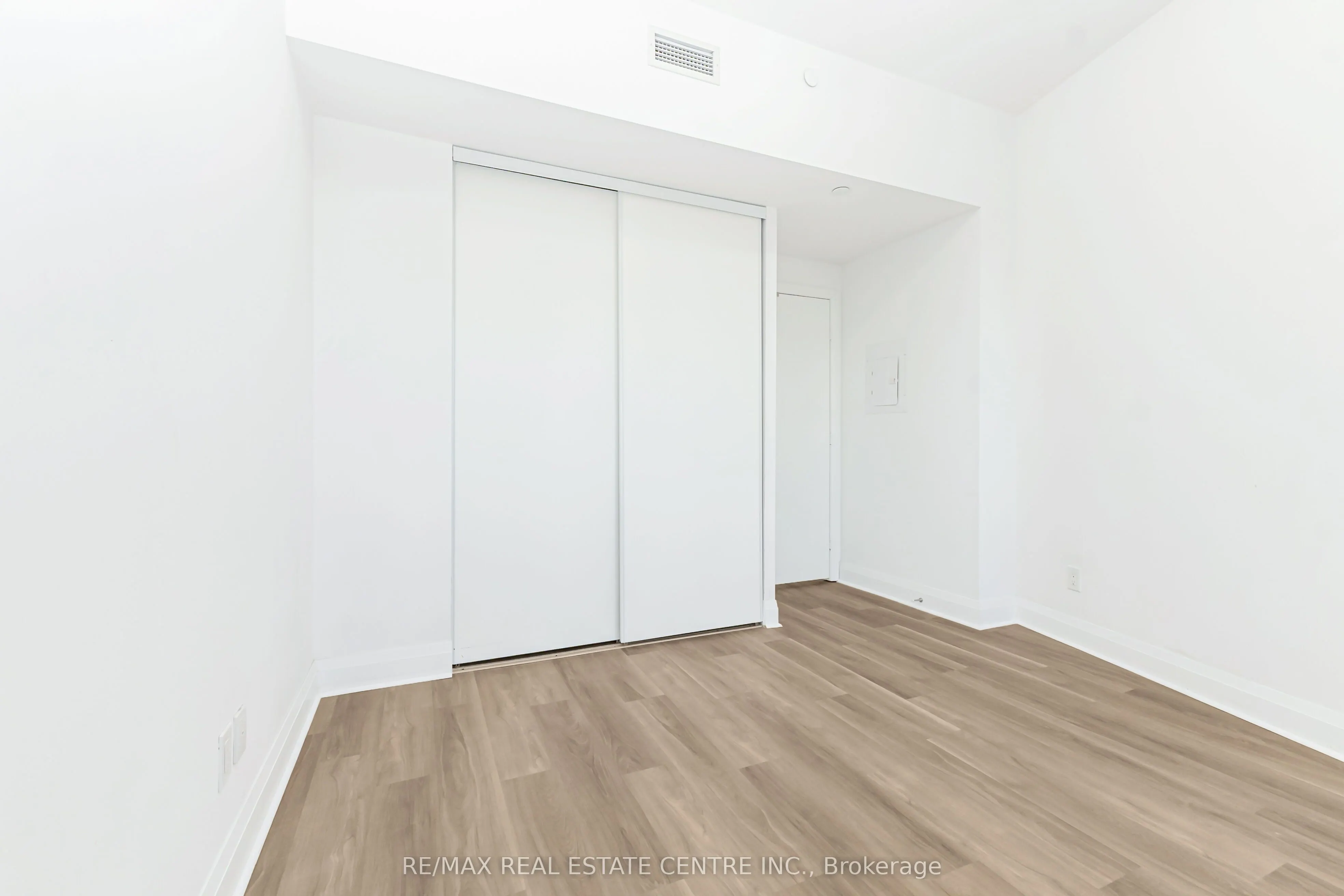 36 Park Lawn Road, #2209