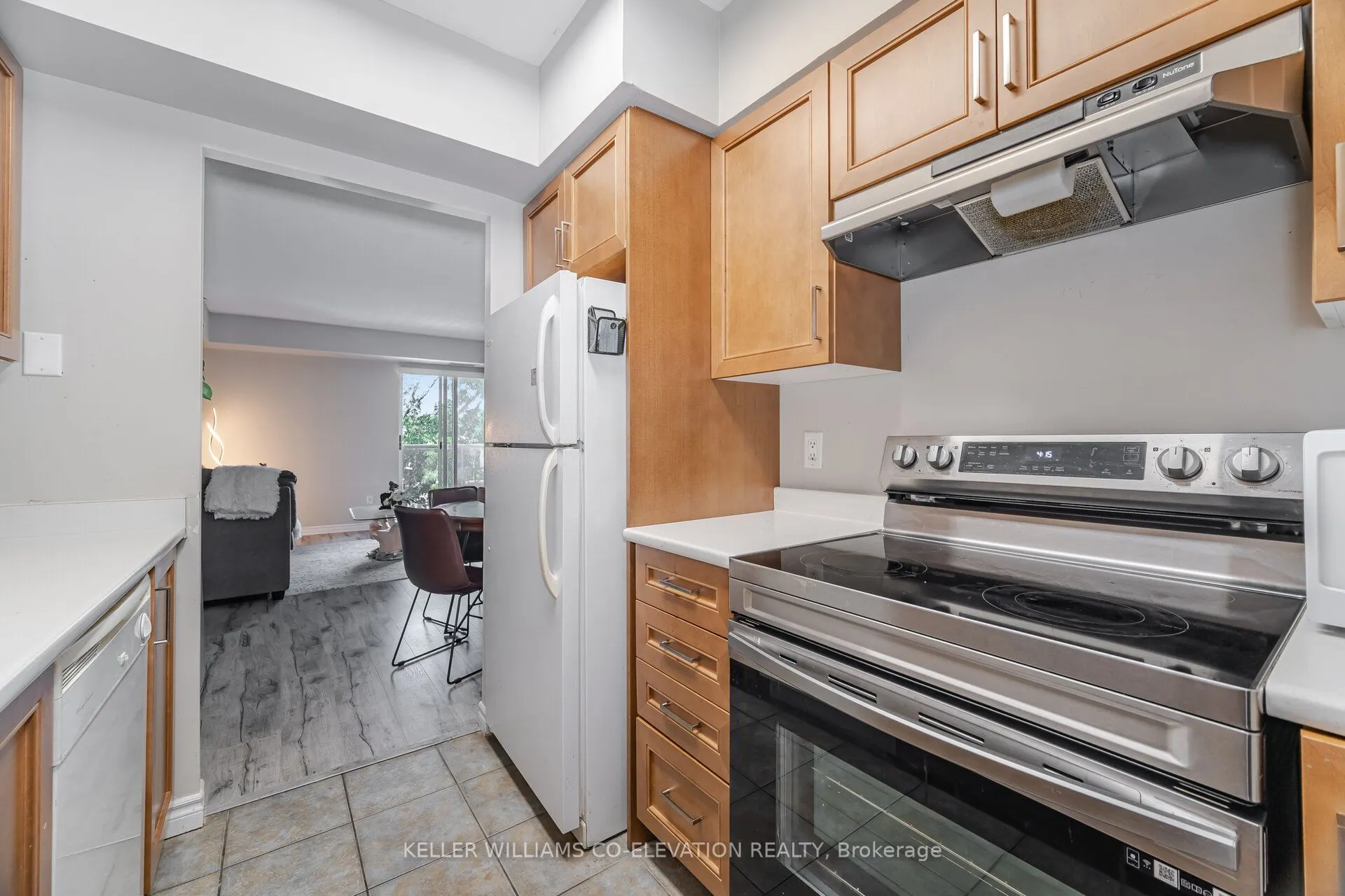 2088 Lawrence Avenue W, #410