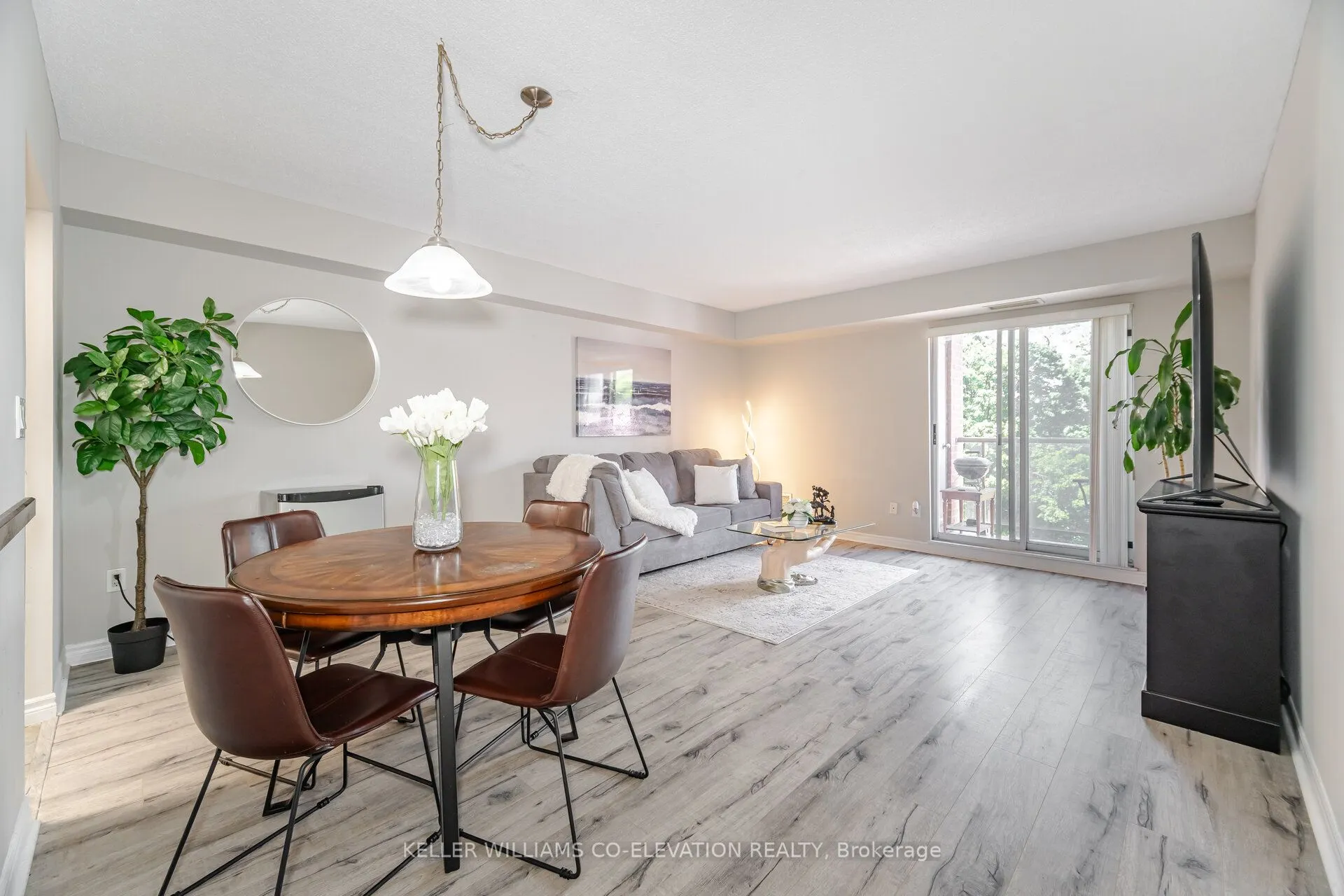 2088 Lawrence Avenue W, #410