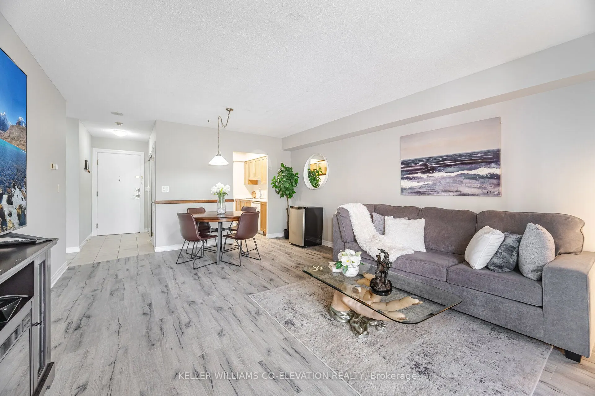 2088 Lawrence Avenue W, #410