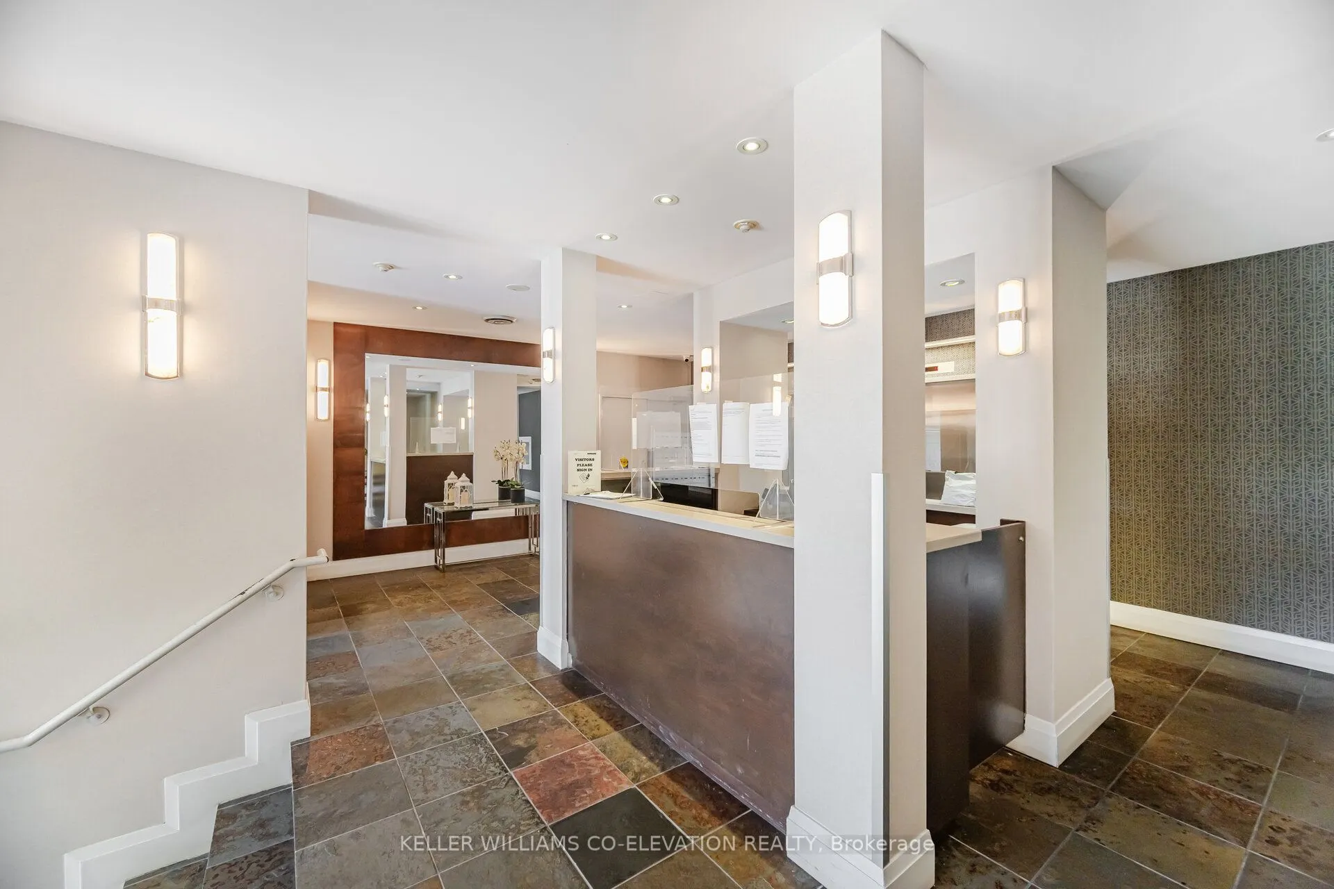 2088 Lawrence Avenue W, #410