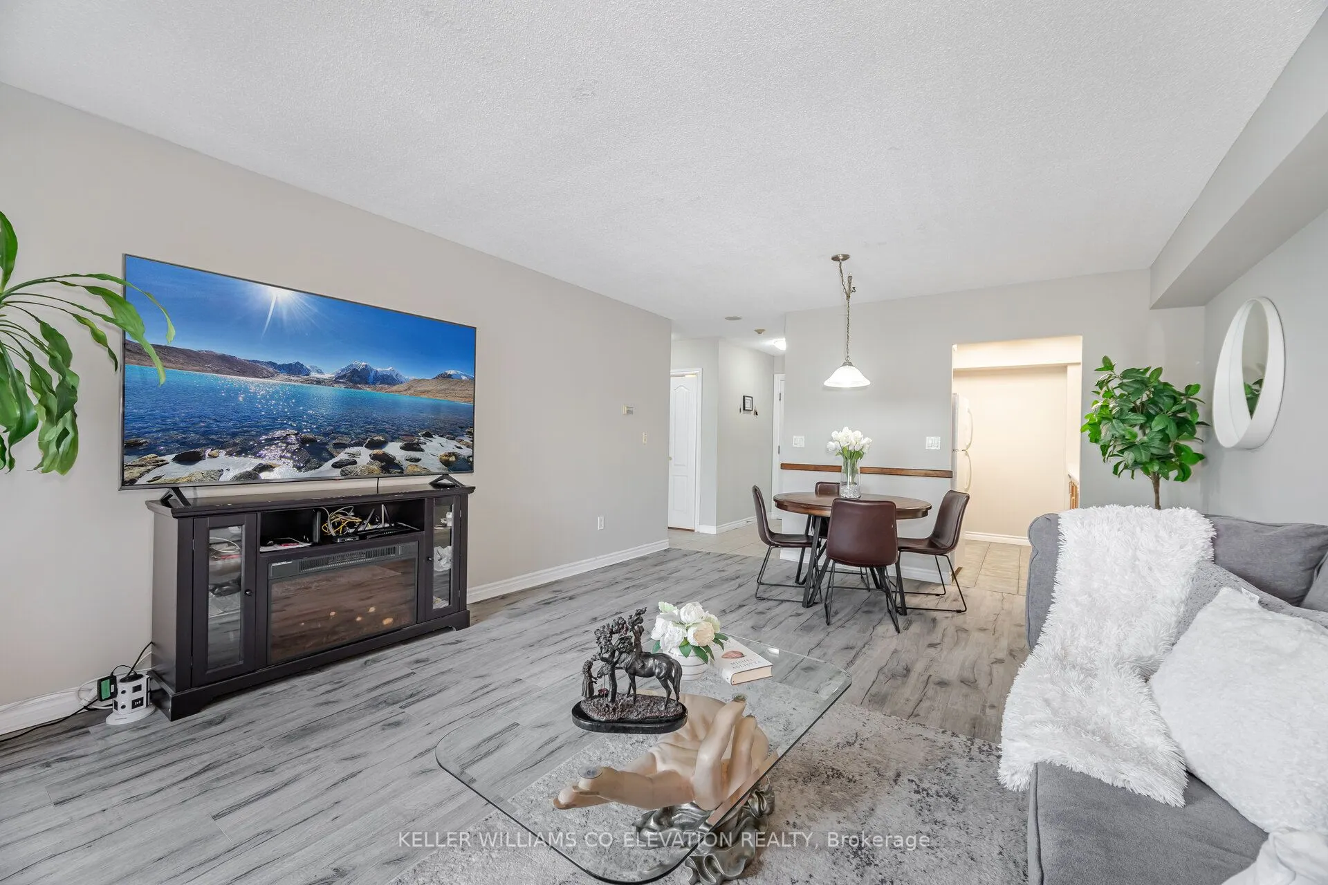 2088 Lawrence Avenue W, #410