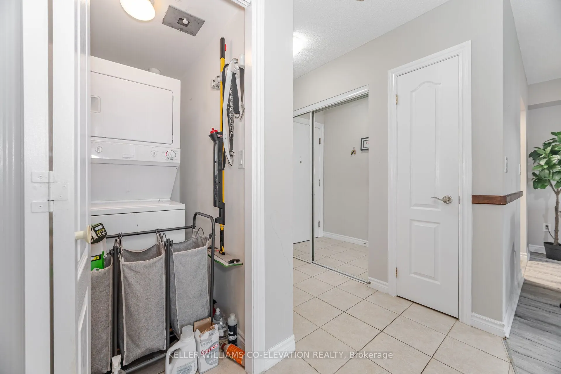 2088 Lawrence Avenue W, #410