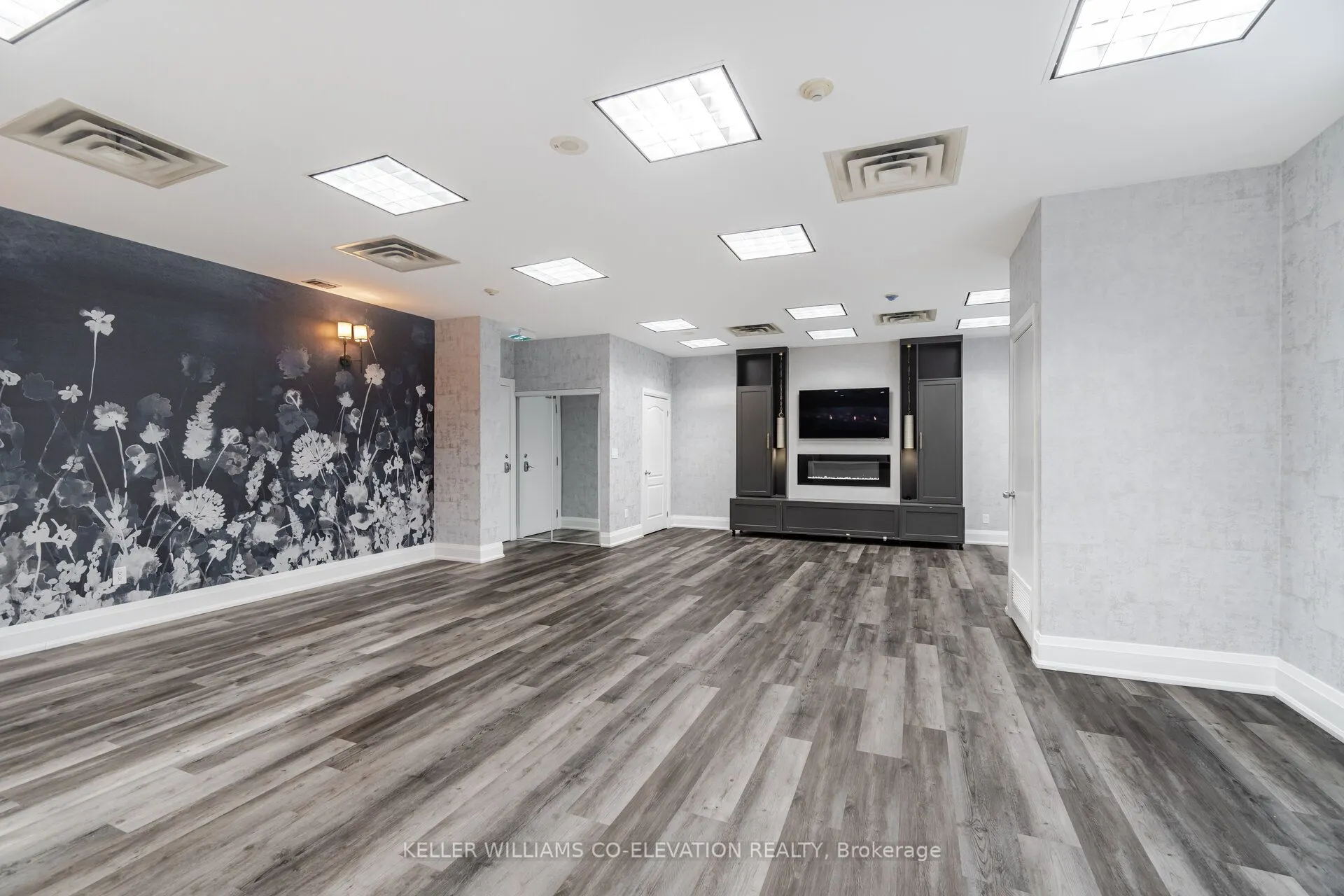 2088 Lawrence Avenue W, #410