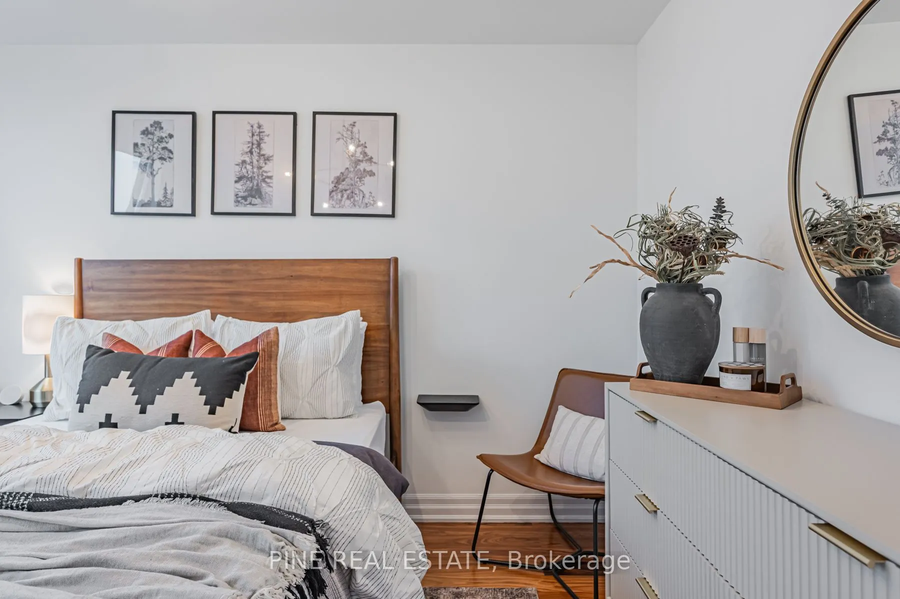 2083 Lake shore Boulevard W, #1112