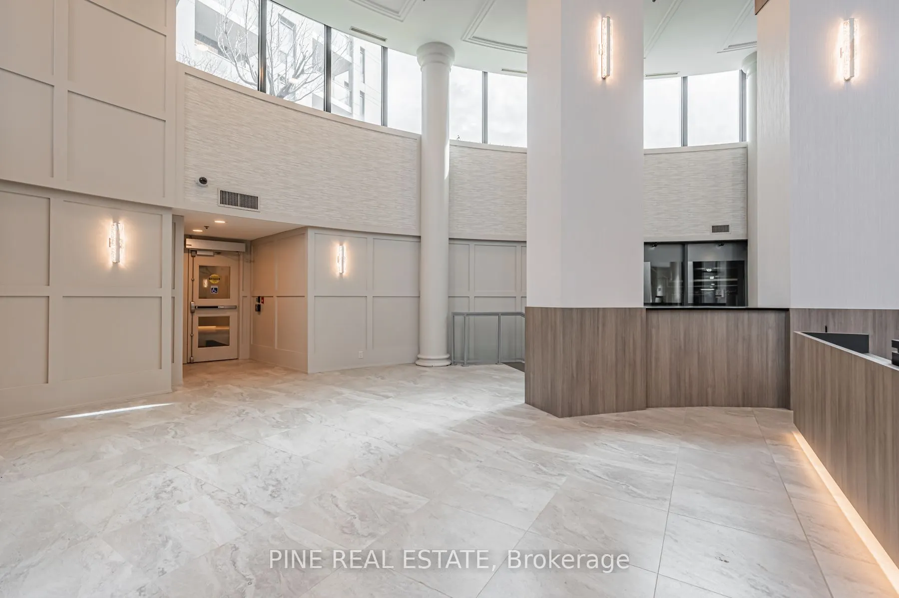2083 Lake shore Boulevard W, #1112