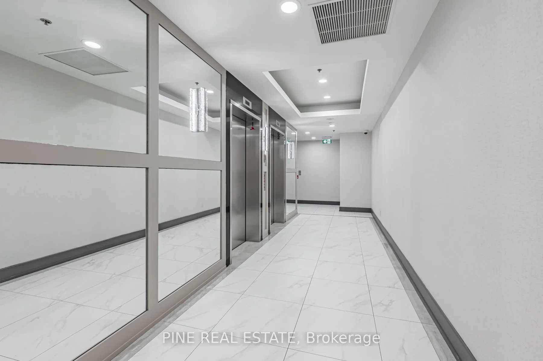 2083 Lake shore Boulevard W, #1112